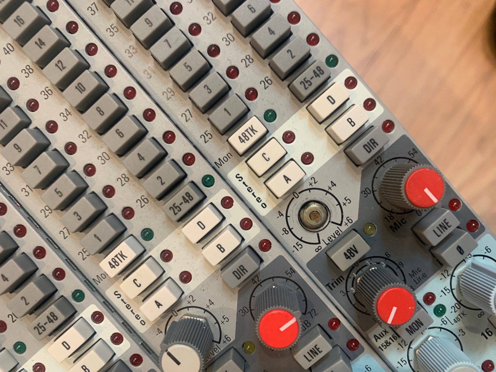 AMEK 9098i. modules