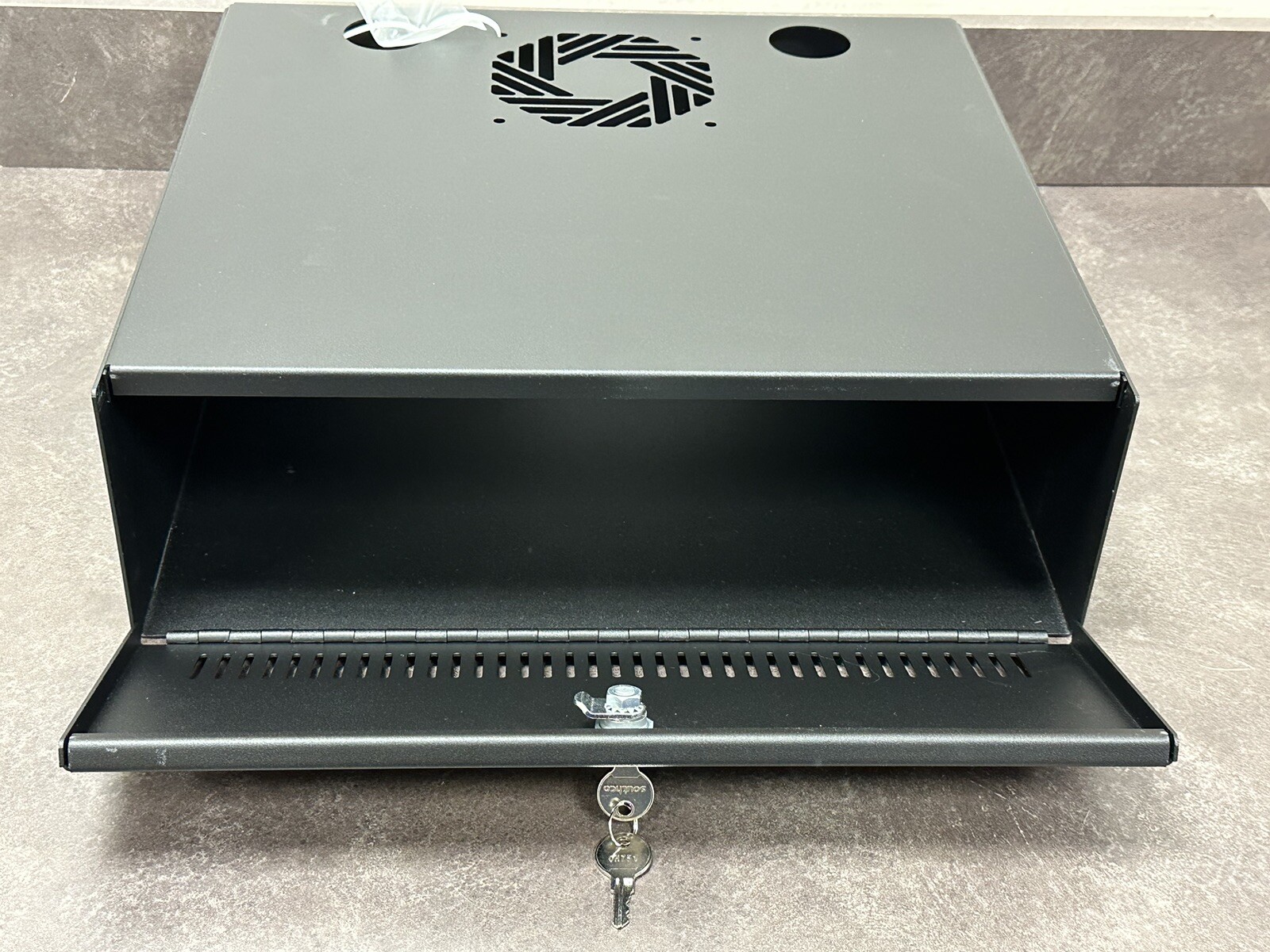 Kendall Howard DVR Security Lock Box (15")