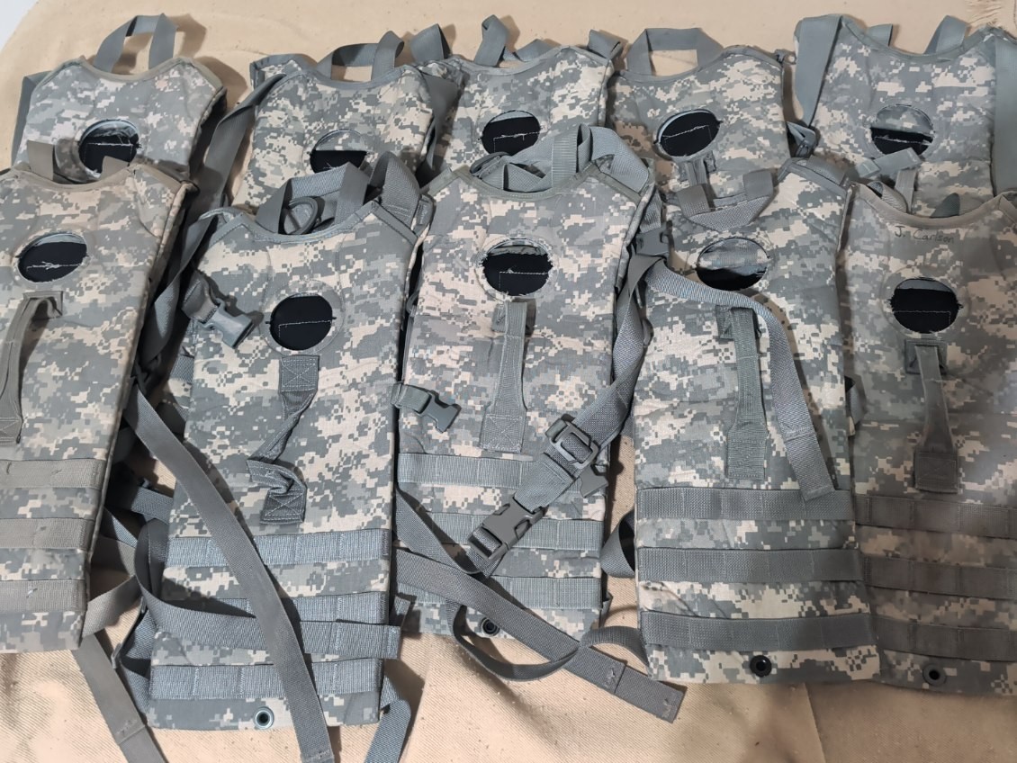LOT of 10 USGI US Army ACU Hydration Carrier 100 OZ 3L No Bladder Camelback Pack