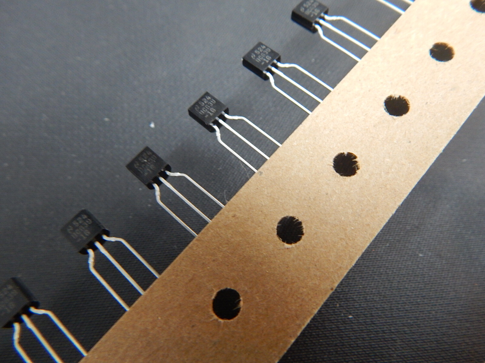NATIONAL BC639-16 BJT NPN 80V 1A 1000mW TO-92 TRANSISTOR - BAG OF 4 - FAST SHIP