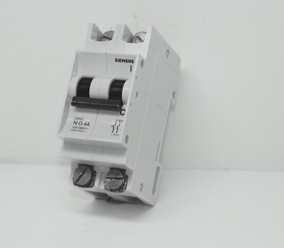 (1)  Unused Siemens Circuit Breaker 5-SN-5, NG-6A, DIN Rail Mount,
