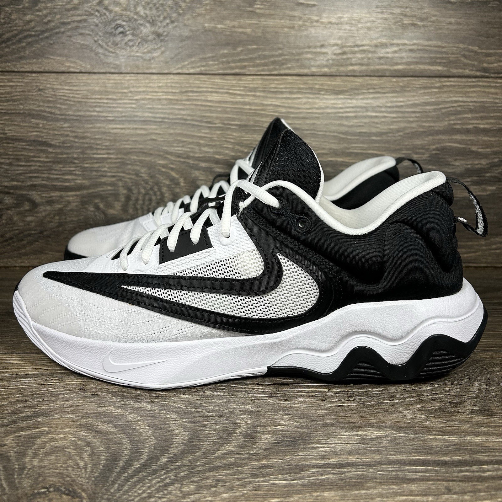 Nike Men's Giannis Immortality 3 Oreo White Black Basketball Shoes Sneakers New