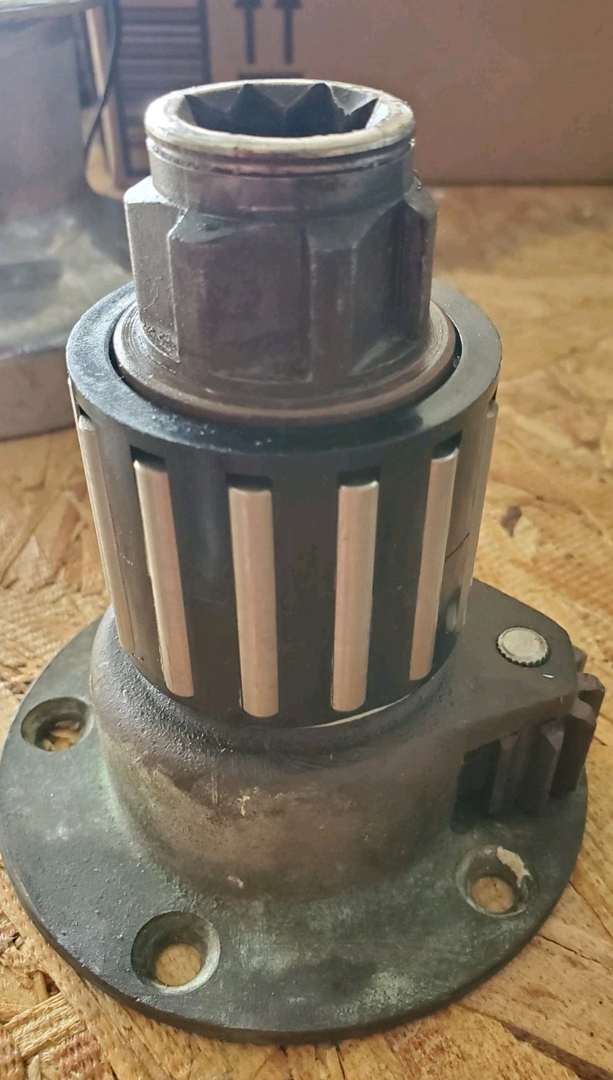 Lewmar 16 2 Speed Winch Only Missing Snap Ring