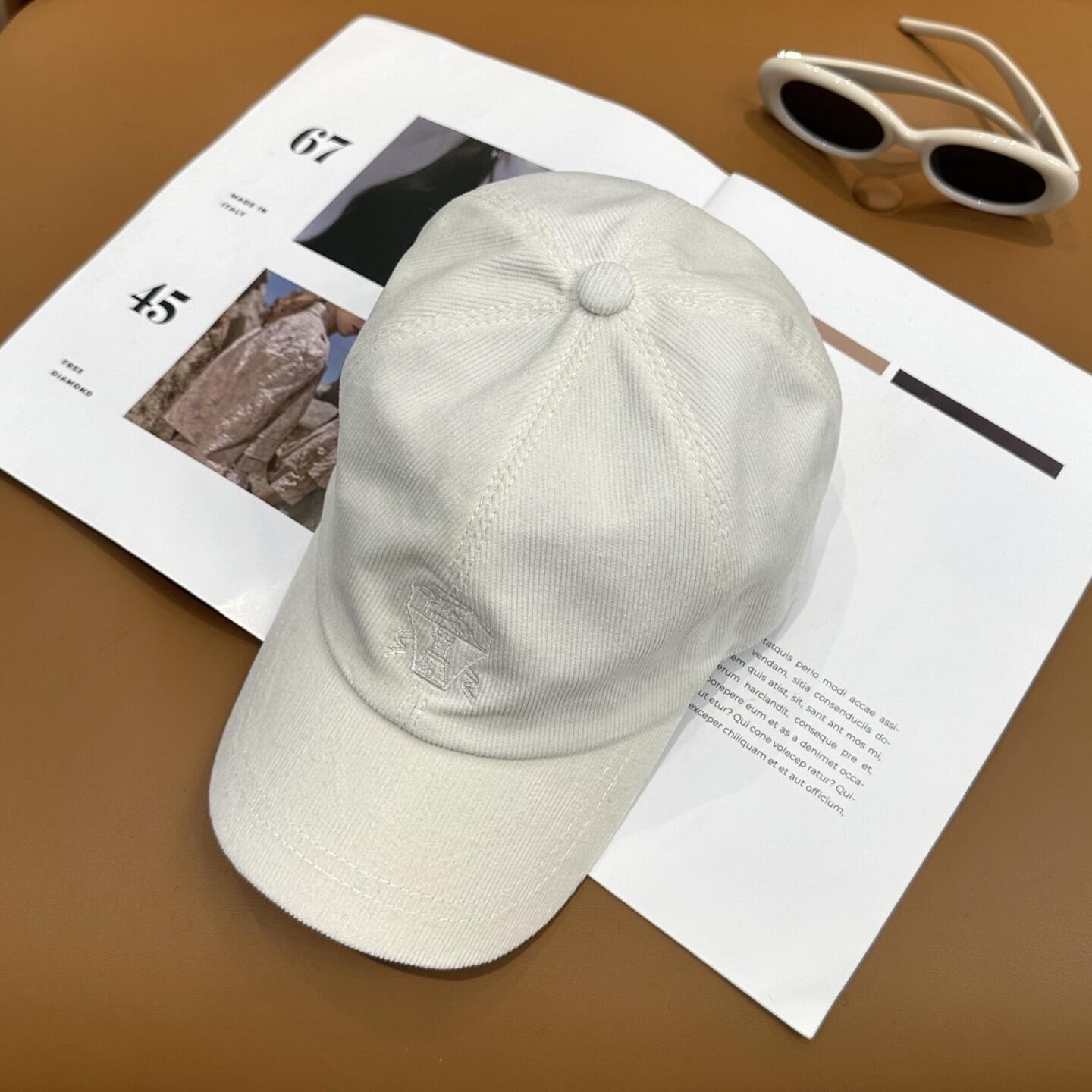 Brunello Cucinelli Men's Business Casual Corduroy Baseball Cap Adjustable White