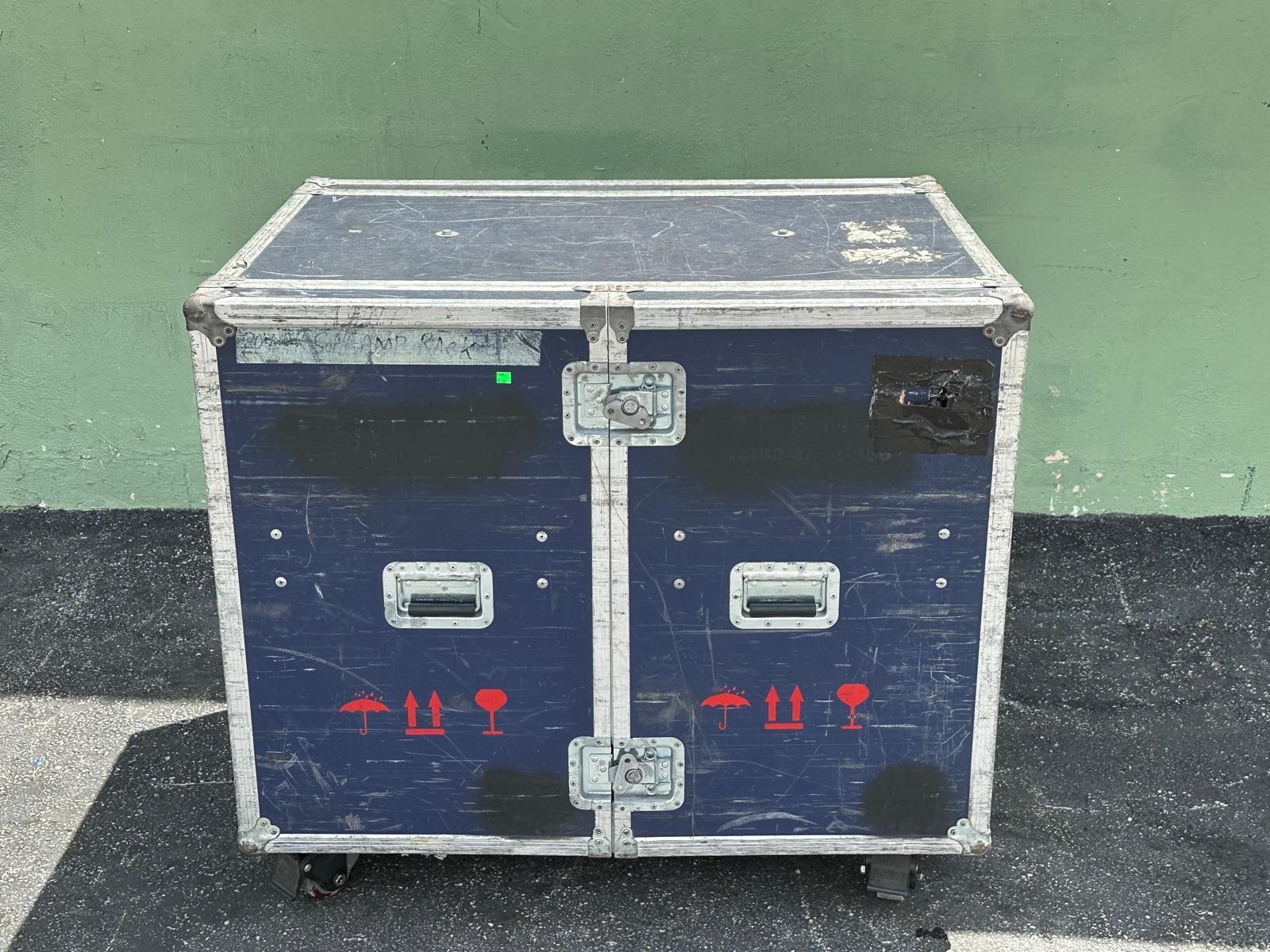 Olympic Dual 16 Space Amp Rack Case On Wheels #4184 (One)