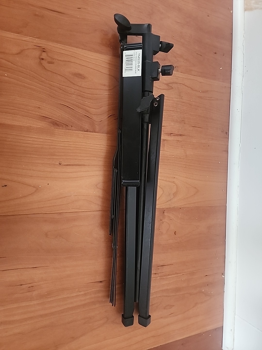 Foldable TITAN TMS25-BLK MUSIC STAND