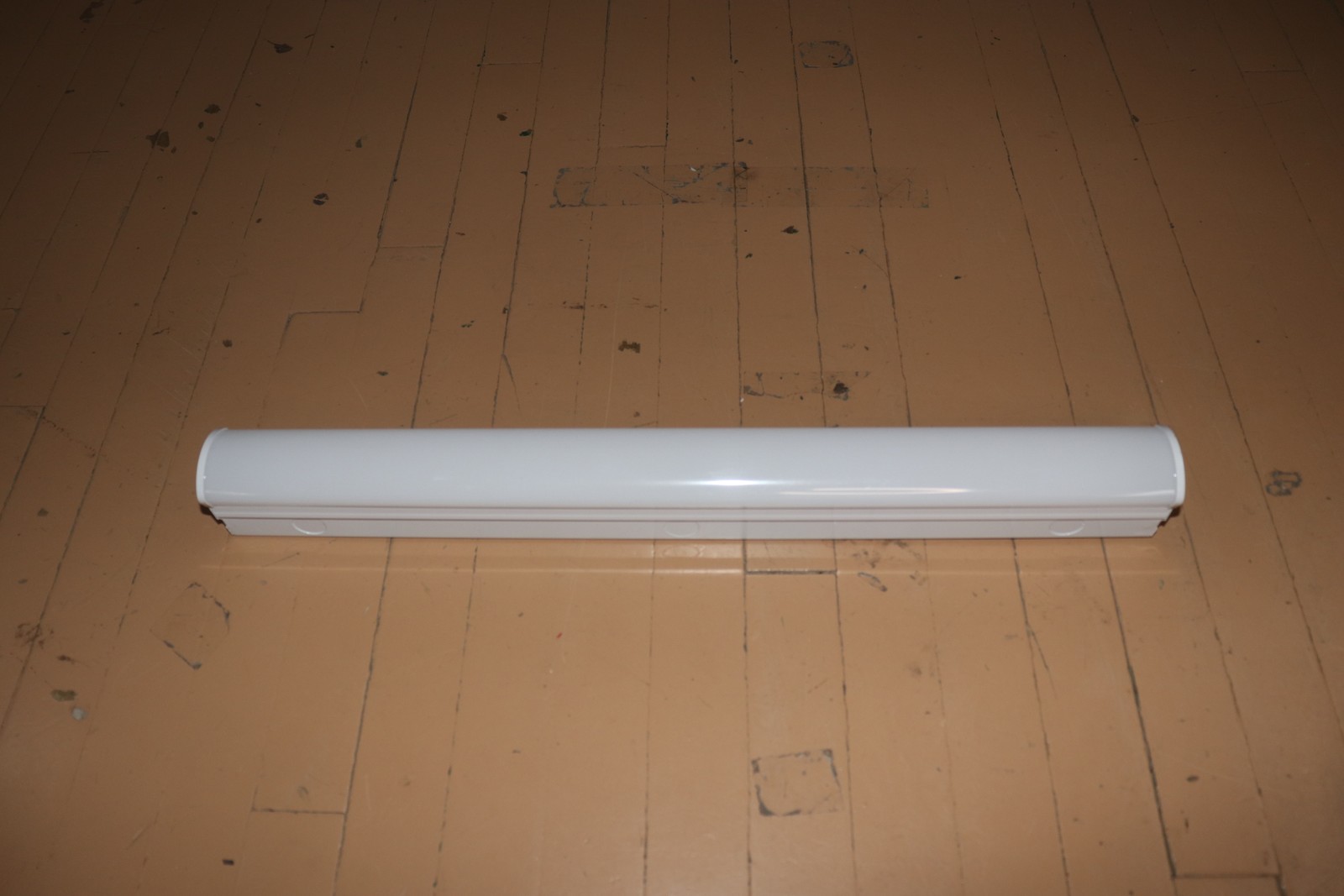 Commercial Electric Integrated LED White Strip Light Fixture 34W Bright White 2'