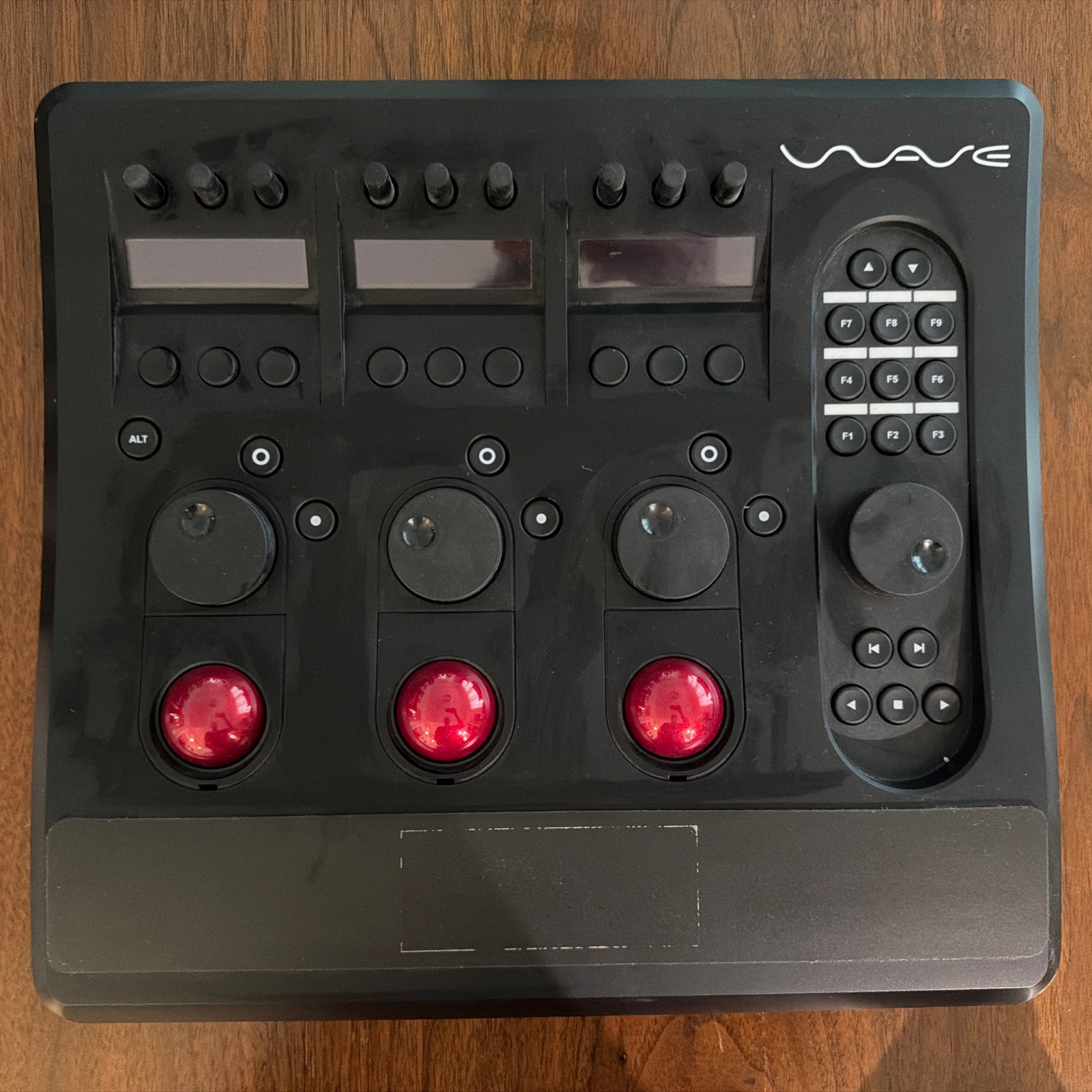 Tangent Wave CP300 colorist control panel with USB
