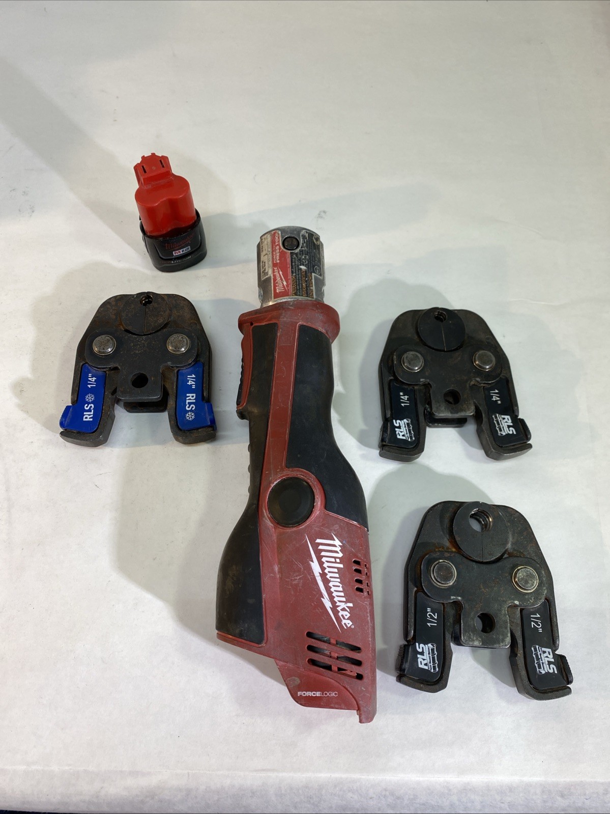 Milwaukee 2473-20 Force Logic Press Tool With 3 Jaws + Battery USED