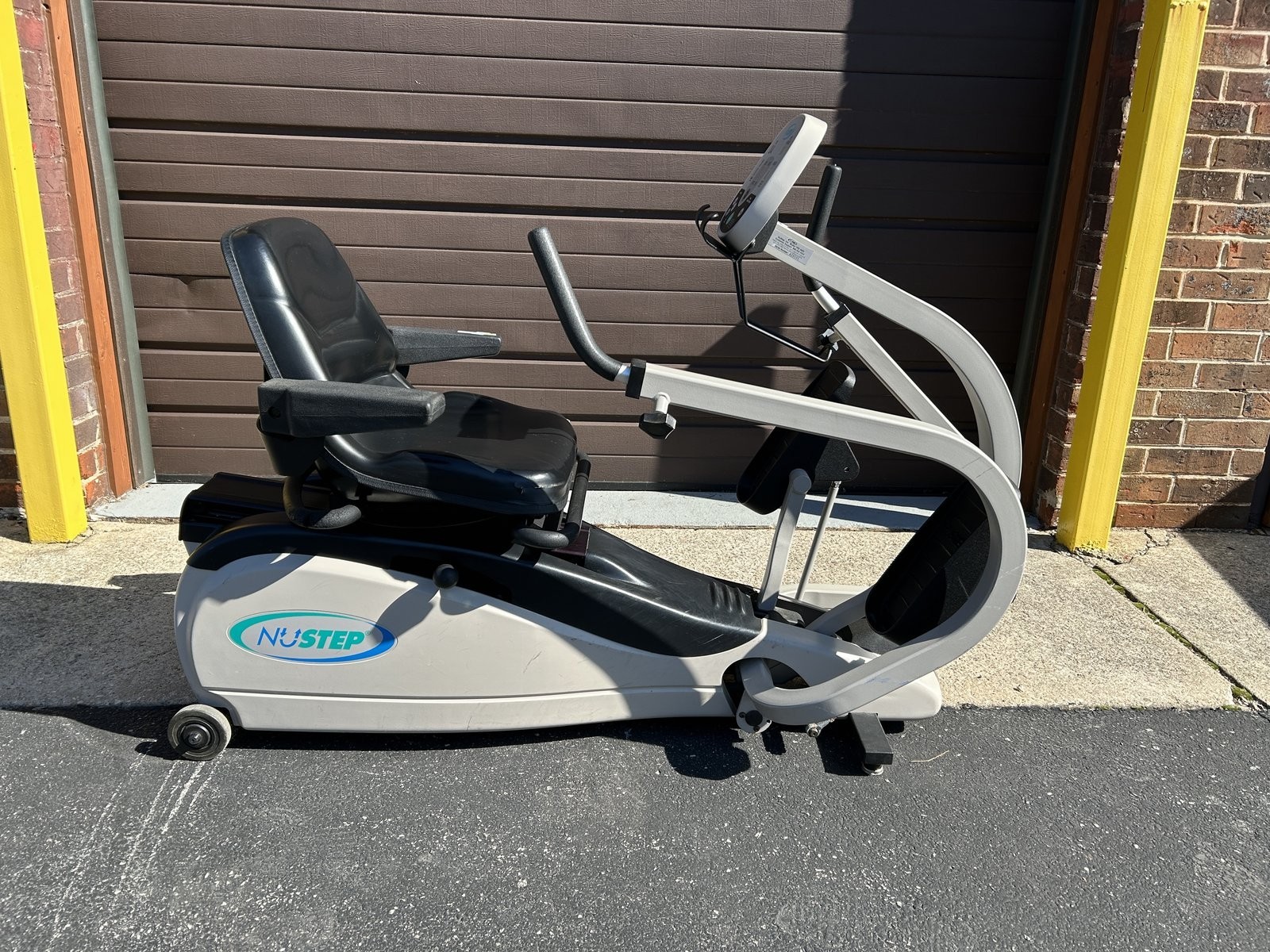 NUSTEP TRS 4000 RECUMBENT CROSS TRAINER ELLIPTICAL BIKE W SWIVEL SEAT **