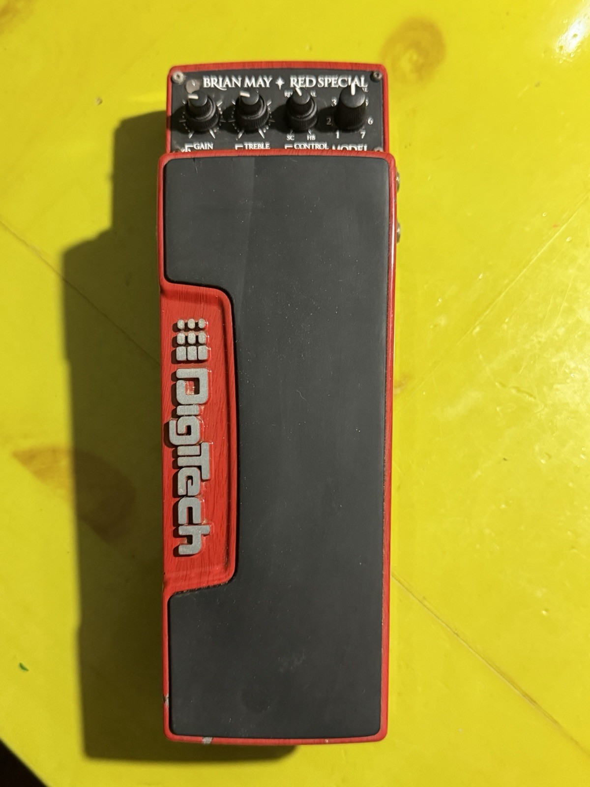 DigiTech Brian May Red Special Digital Multi-Effects Expression Pedal Guitar
