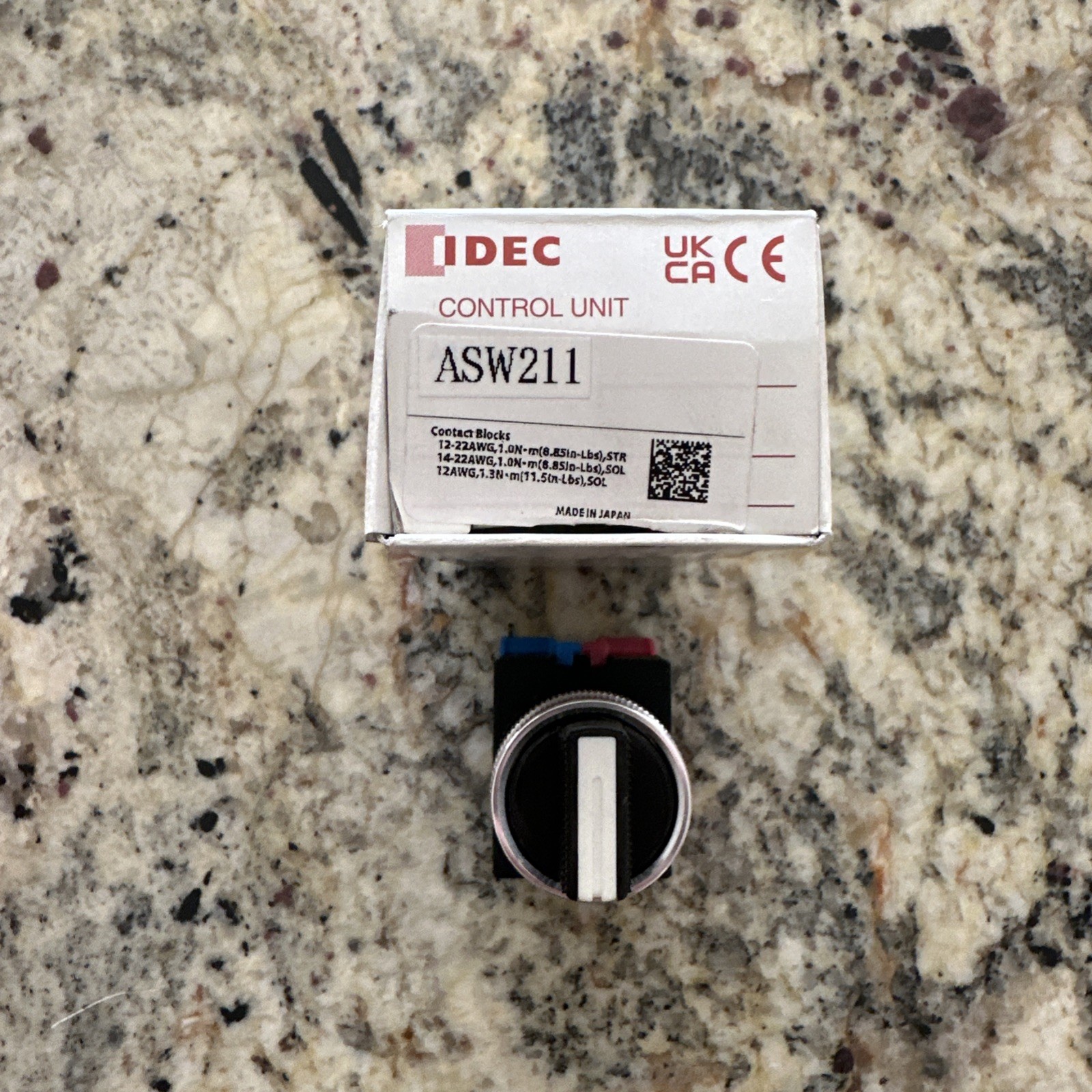 IDEC ASW211 Selector Switch For Pilot NEW + FAST SHIPPING
