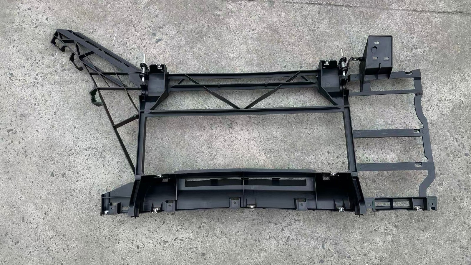 Front Side Fairing Support Passenger Side For Volvo VNL 2018-2024