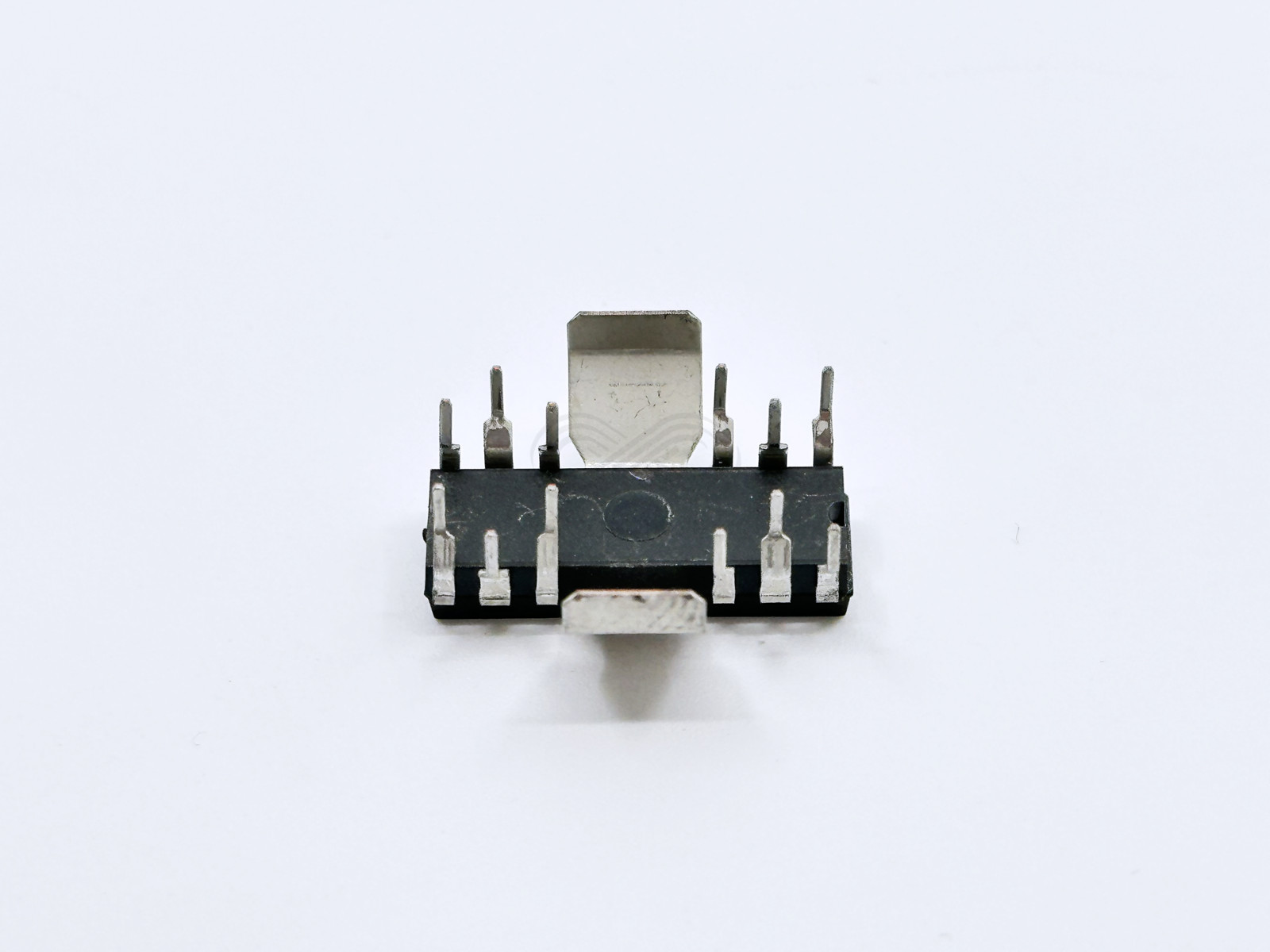 TDA1175 STM Low Noise Vertical Deflection Output Amplifier W/ Flyback Generator