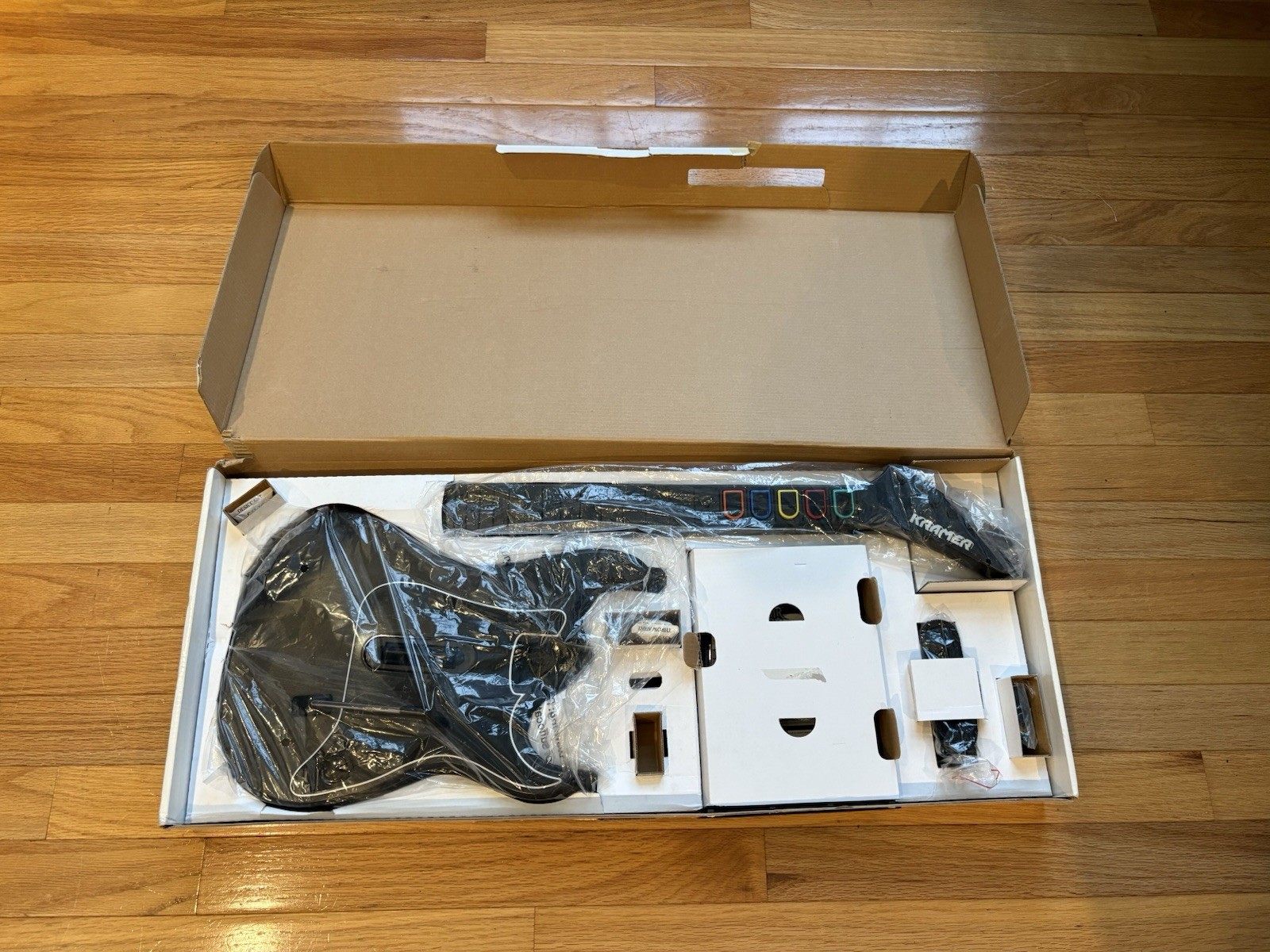 Guitar Hero Aerosmith Wireless Guitar Bundle PS2 CIB