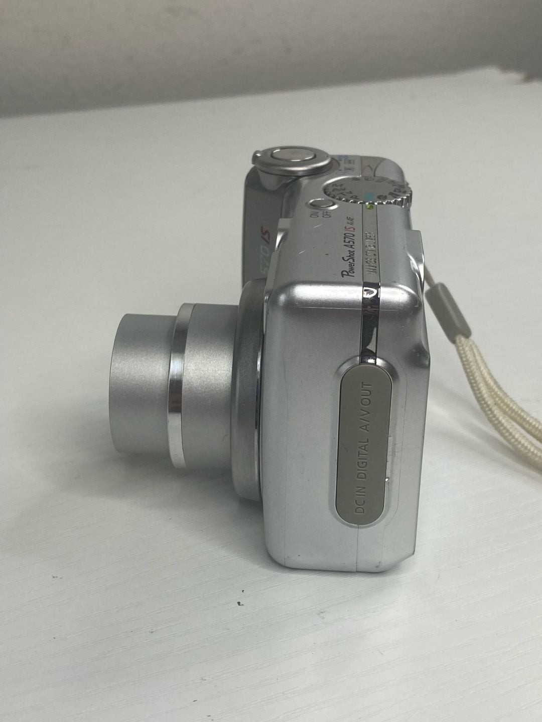 Canon PowerShot A570 IS 7.1MP Digital Camera