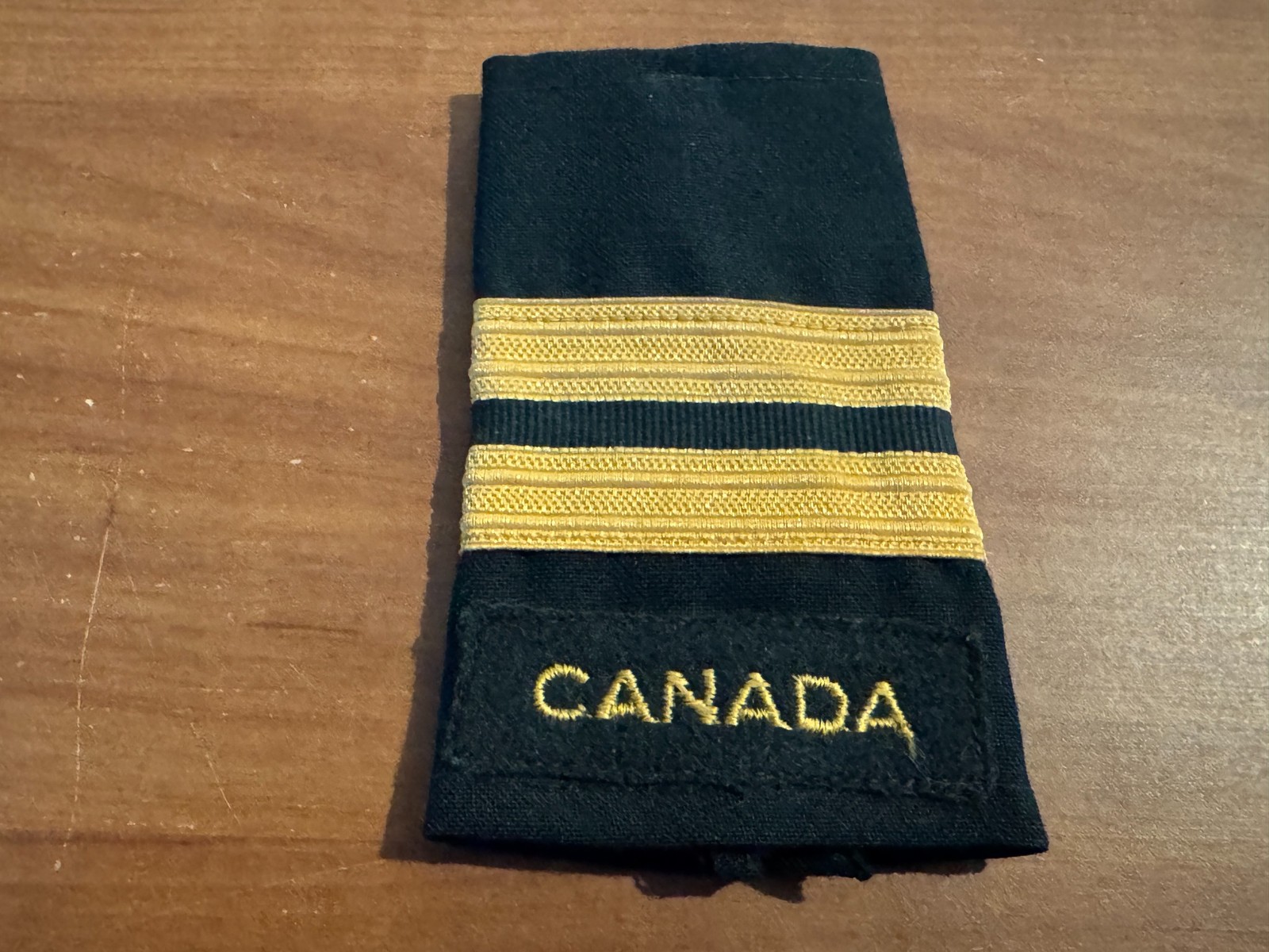 Vintage Canadian Armed Forces Lieutenant Shoulder Epaulet, Gold on Black