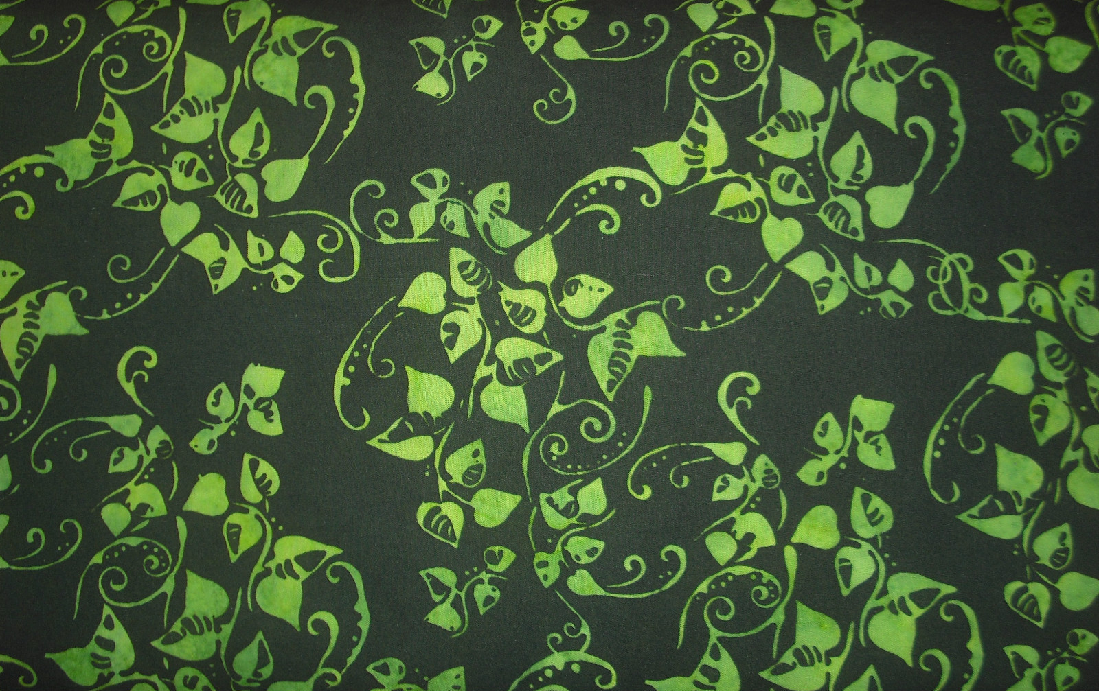 Hoffman BATIK QUILT FABRIC ~ #G2191 - 71 Lime      Vines on black