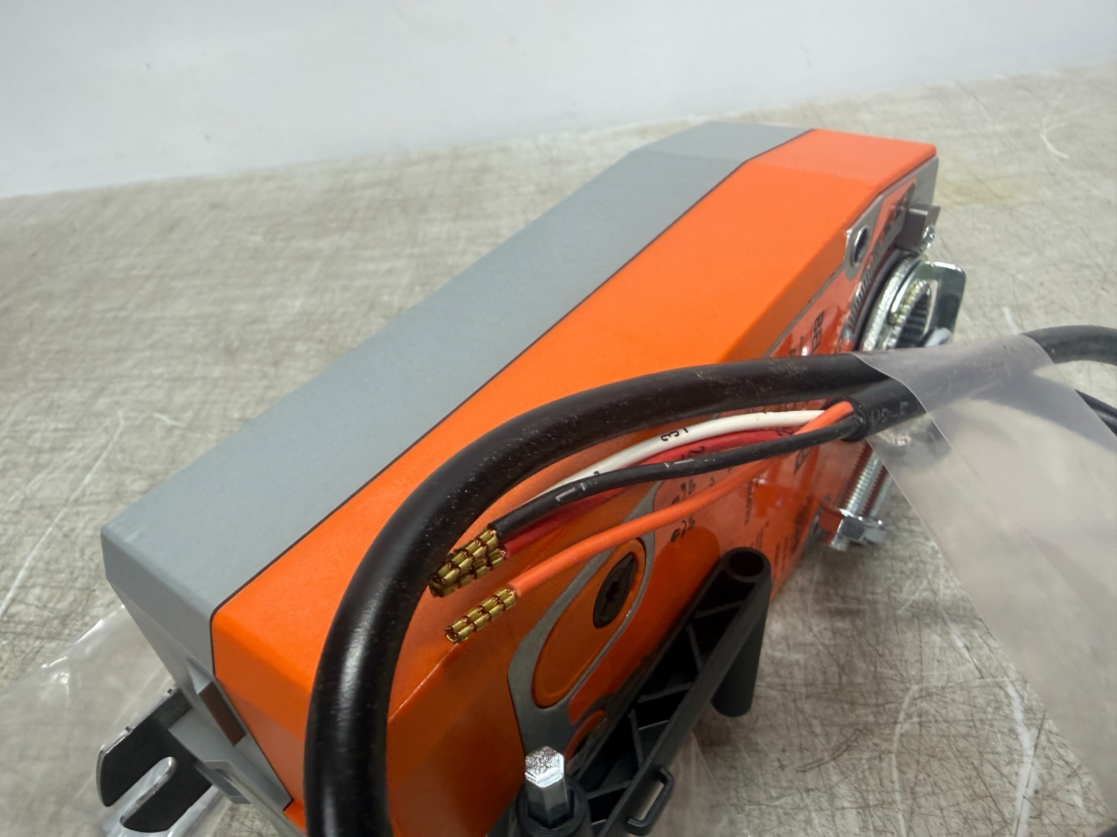 BELIMO AFB24-SR Spring Return Damper Fail-Safe Actuator 24Vac/dc 180in-lb NEW