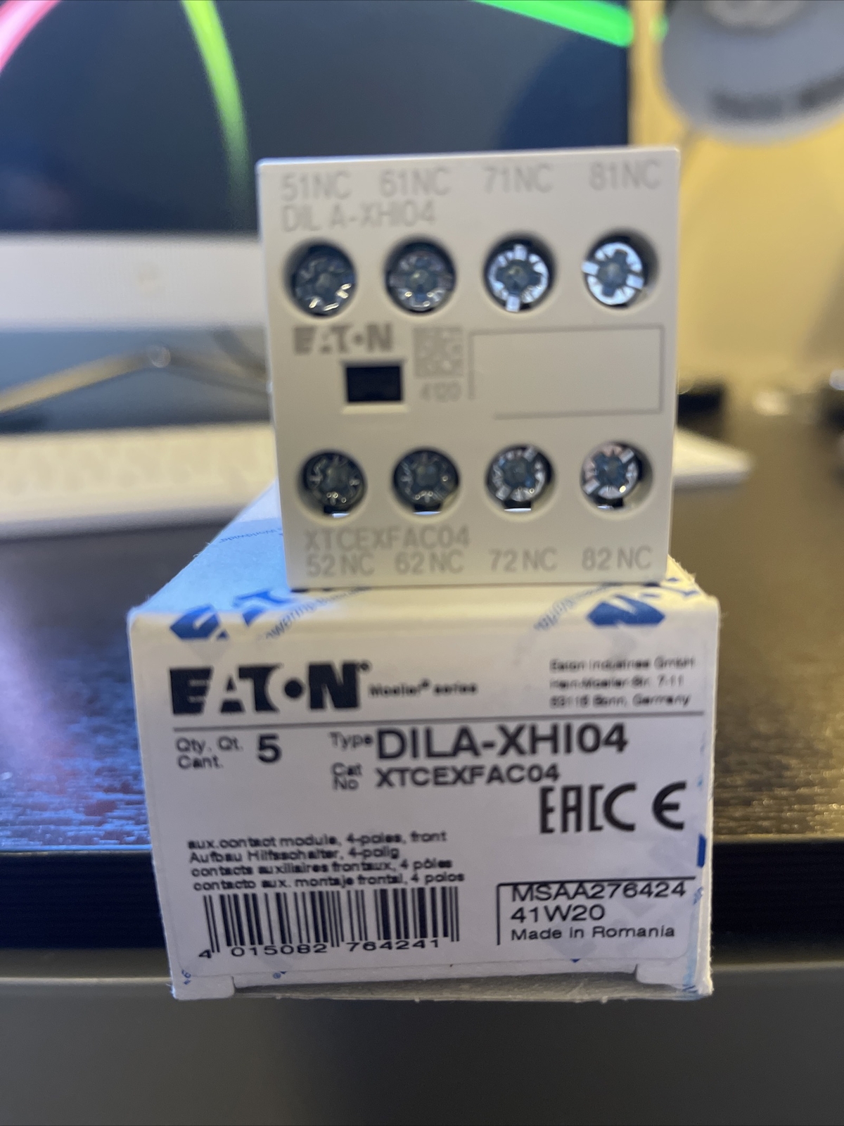 XTCEXFAC04. eaton AUXI. DILAXHI04. Moeller