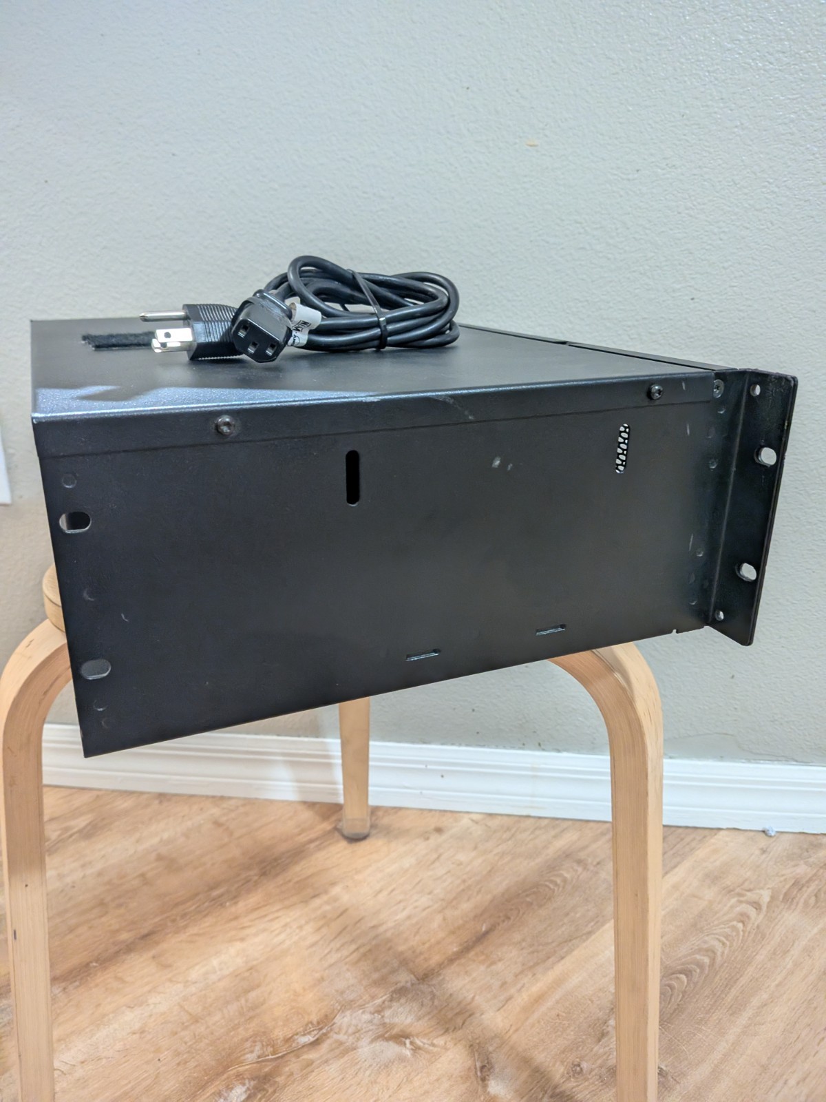 Crown CL1 2 Channel Power Amp