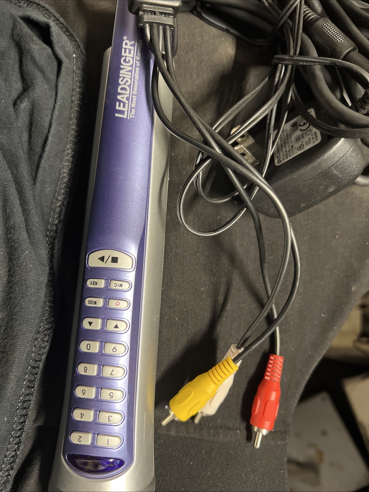 Leadsinger LS-2100 Karaoke Microphone W/Power Adapter