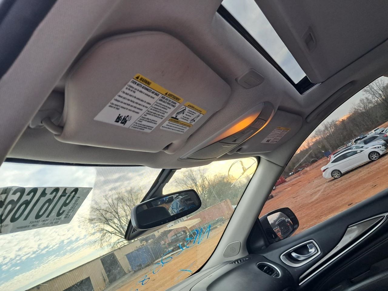 QX60 2019 Glove Box 4894364