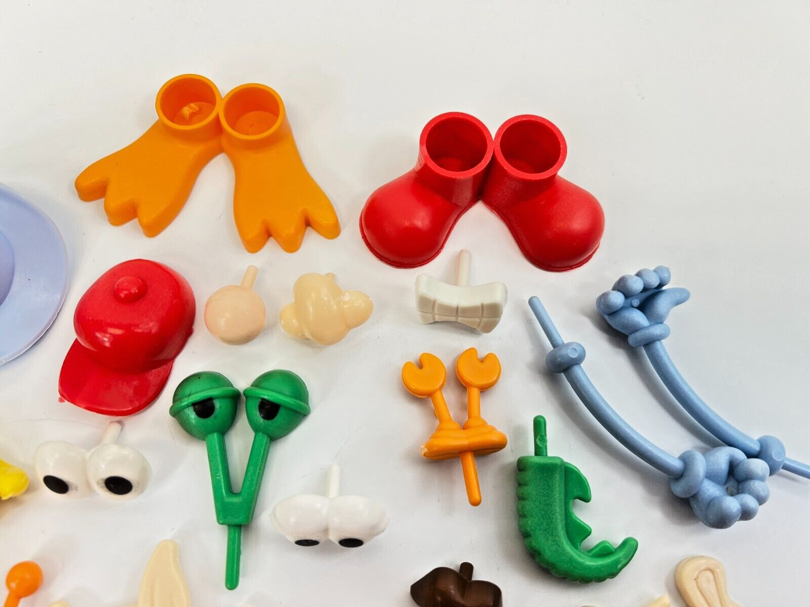 Colorations Build Me Creative Creature Dough Modeling Clay Accessories 26 Pieces