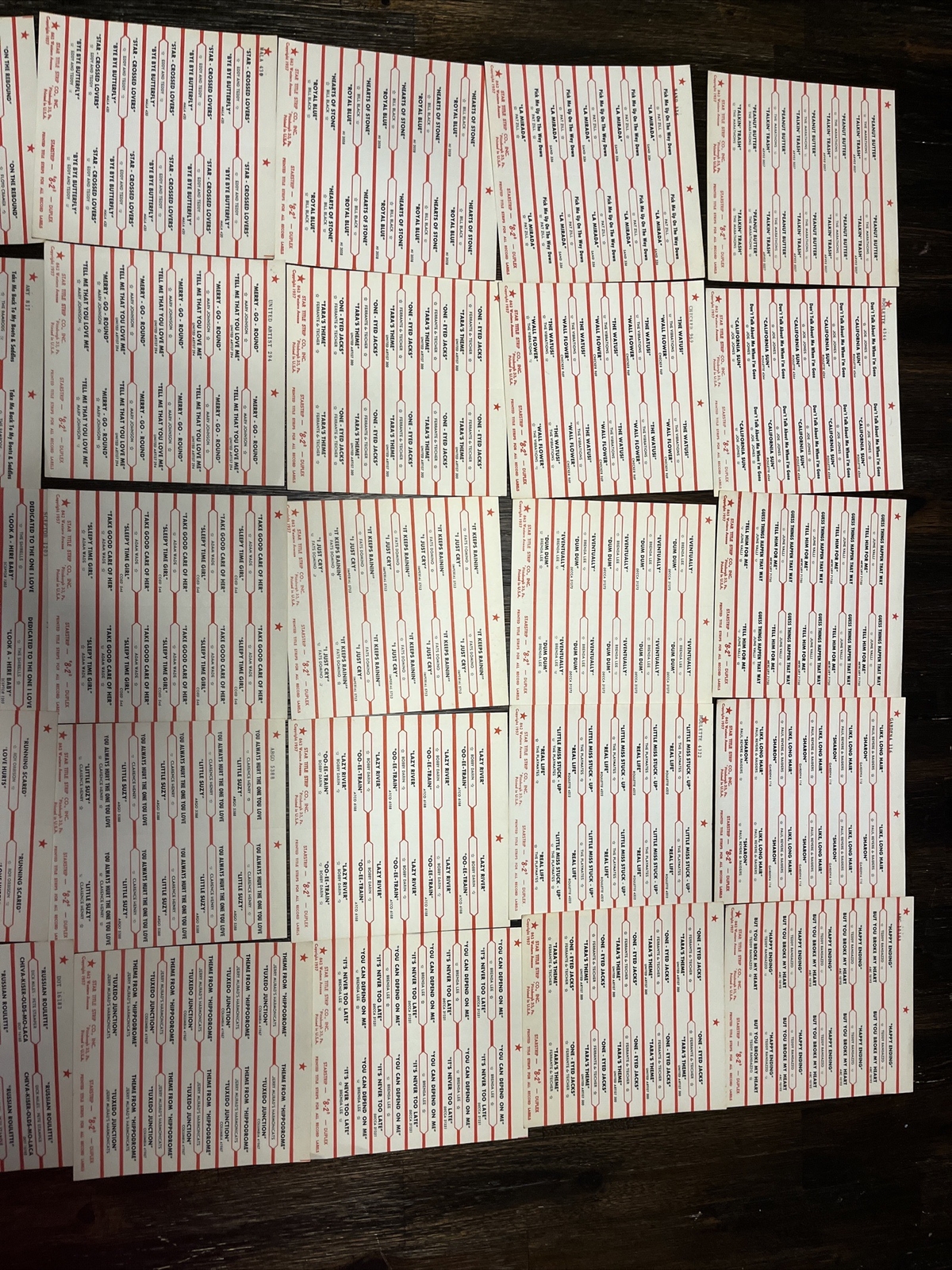 LARGE LOT OF 250 ORIGINAL JUKEBOX RECORD TITLE STRIPS - 25 Sheets Of 10 #456