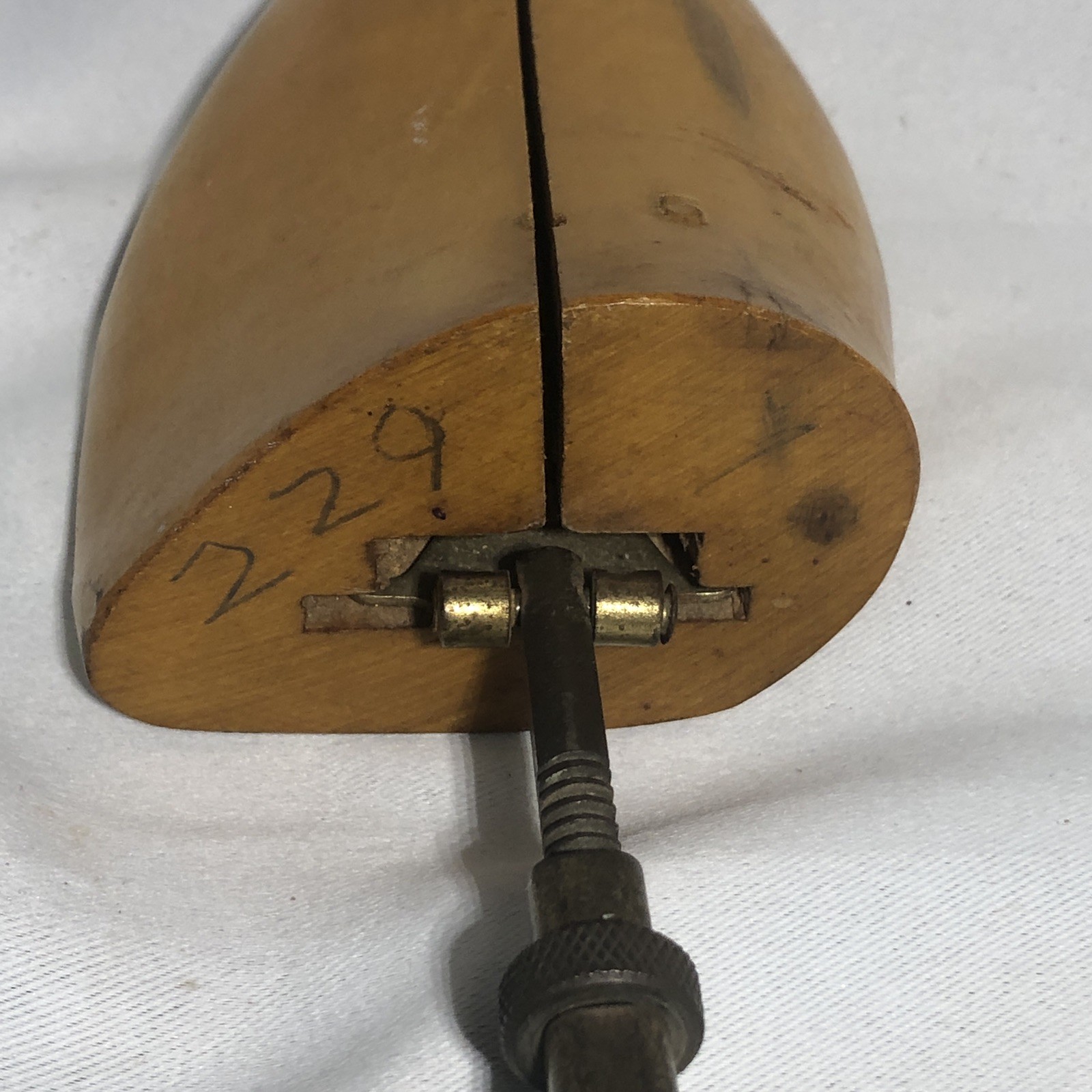 Vintage Freeman Men’s Adjustable Shoe Stretcher Insert