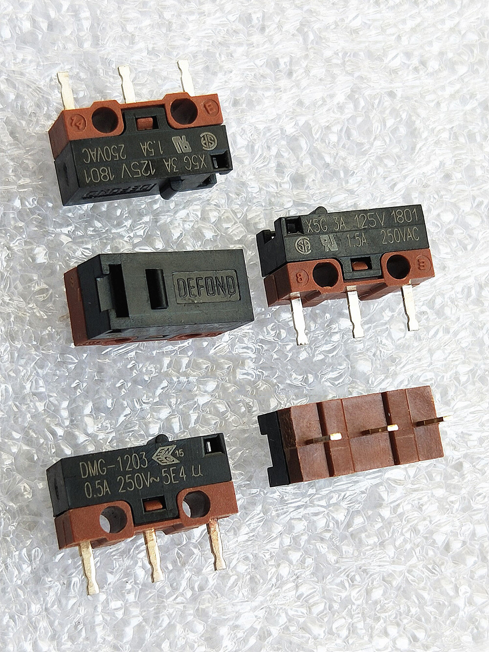 2PCS NEW for DEFOND DMG-1203 0.5A250V X5G 3A125V 1.5A 250VAC Micro Switch
