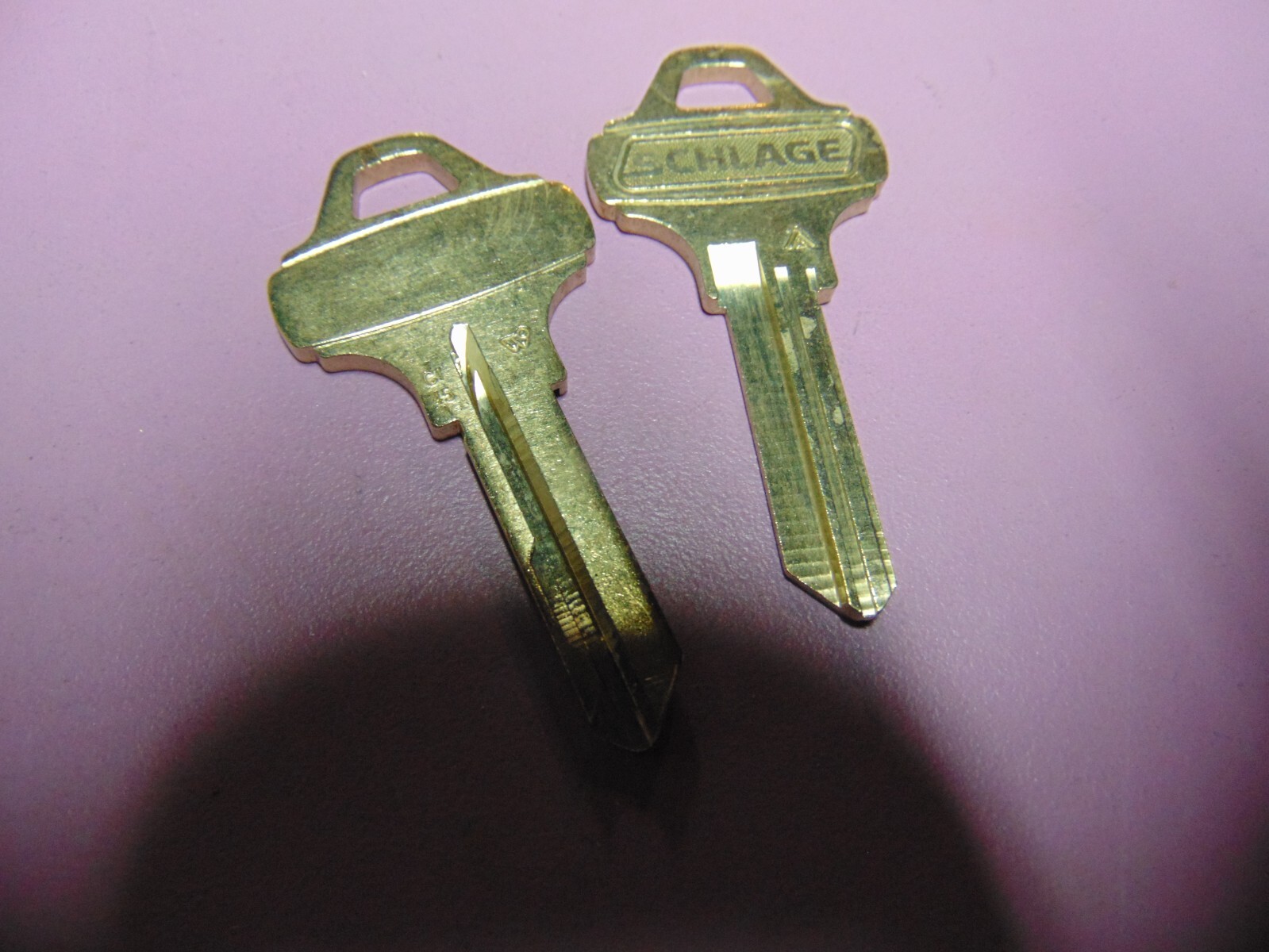 2  KEYS   EVEREST SCHLAGE C145  KEYS UNCUT    LOCKSMITH