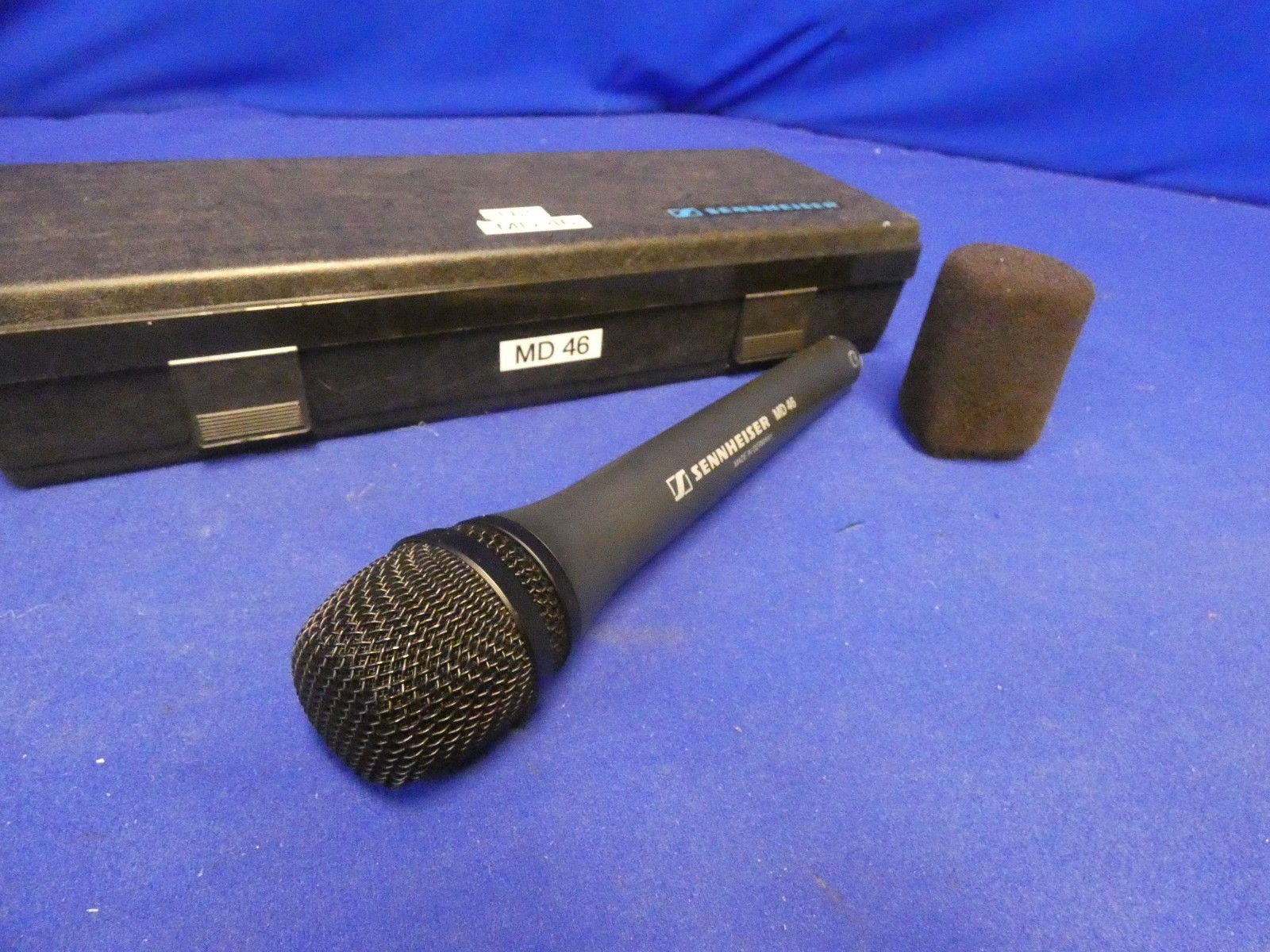 Sennheiser MD 46 Cardioid Dynamic Microphone w/Sennheiser Hard Case w/Windscreen