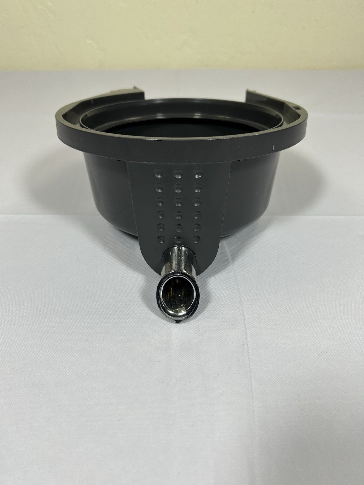 Bella High Power Juicer XJ-12405 Replacement Parts Spout Holder