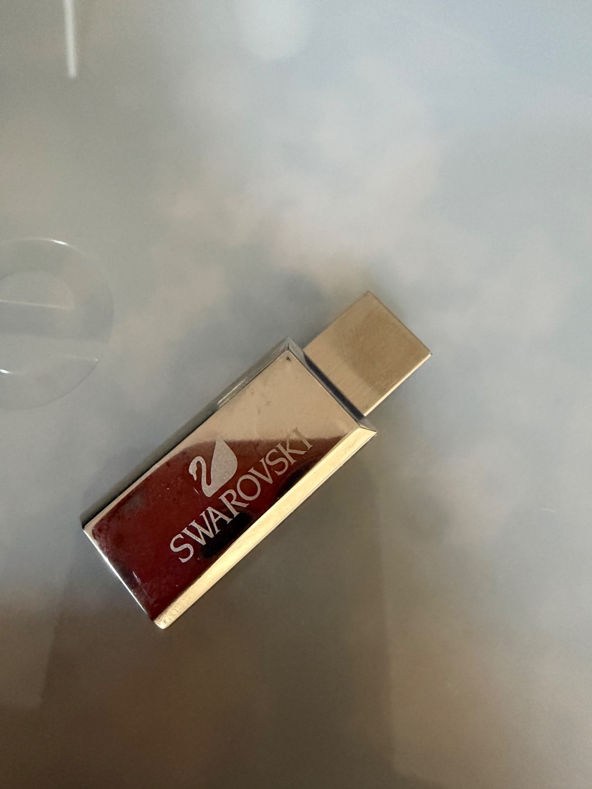 Swarovski Active Crystals USB flash drive (8GB capacity)