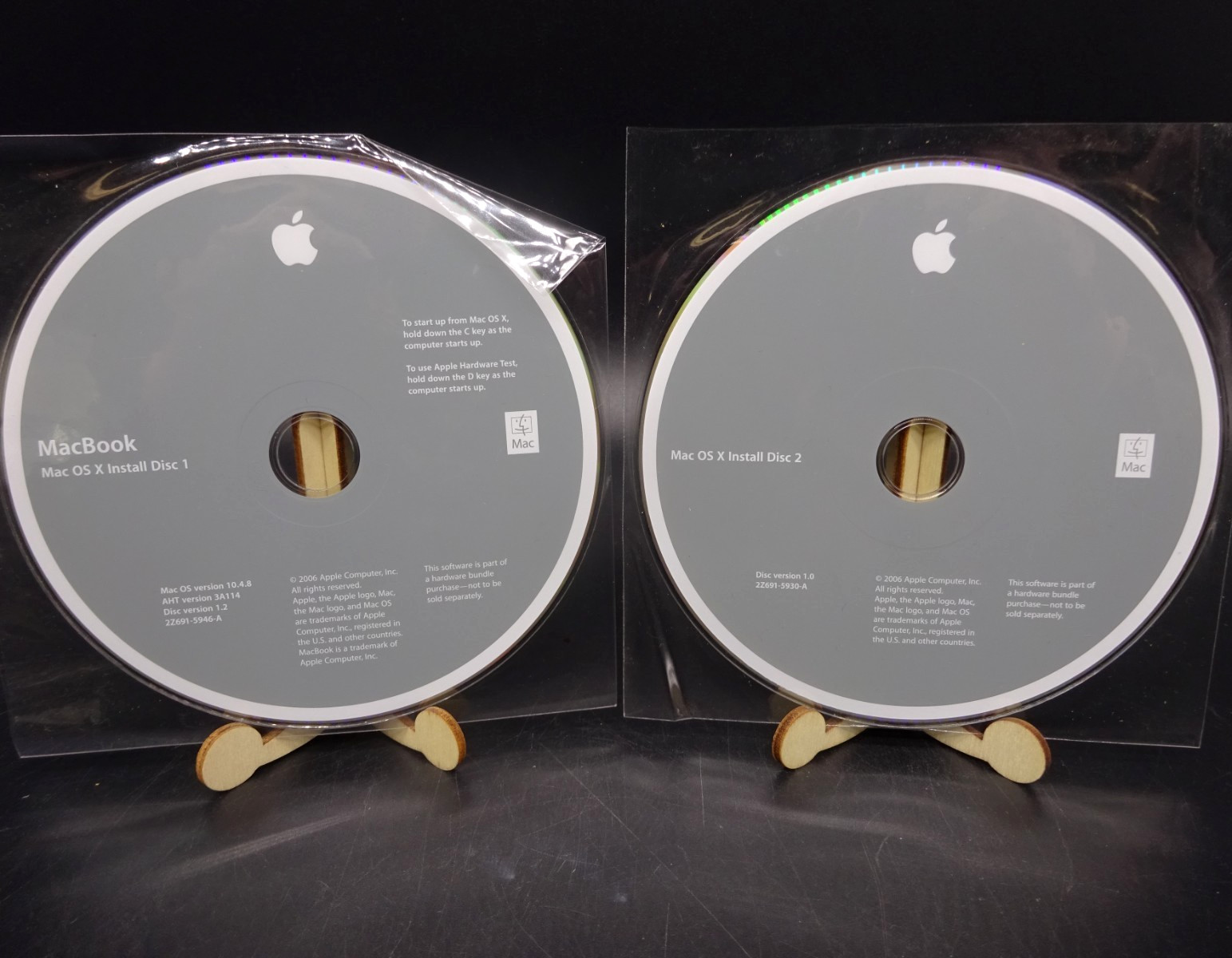 Apple Macbook Core 2 Duo Late 2006 Restore CD 2Z691-5946-A, 2Z691 5930-A
