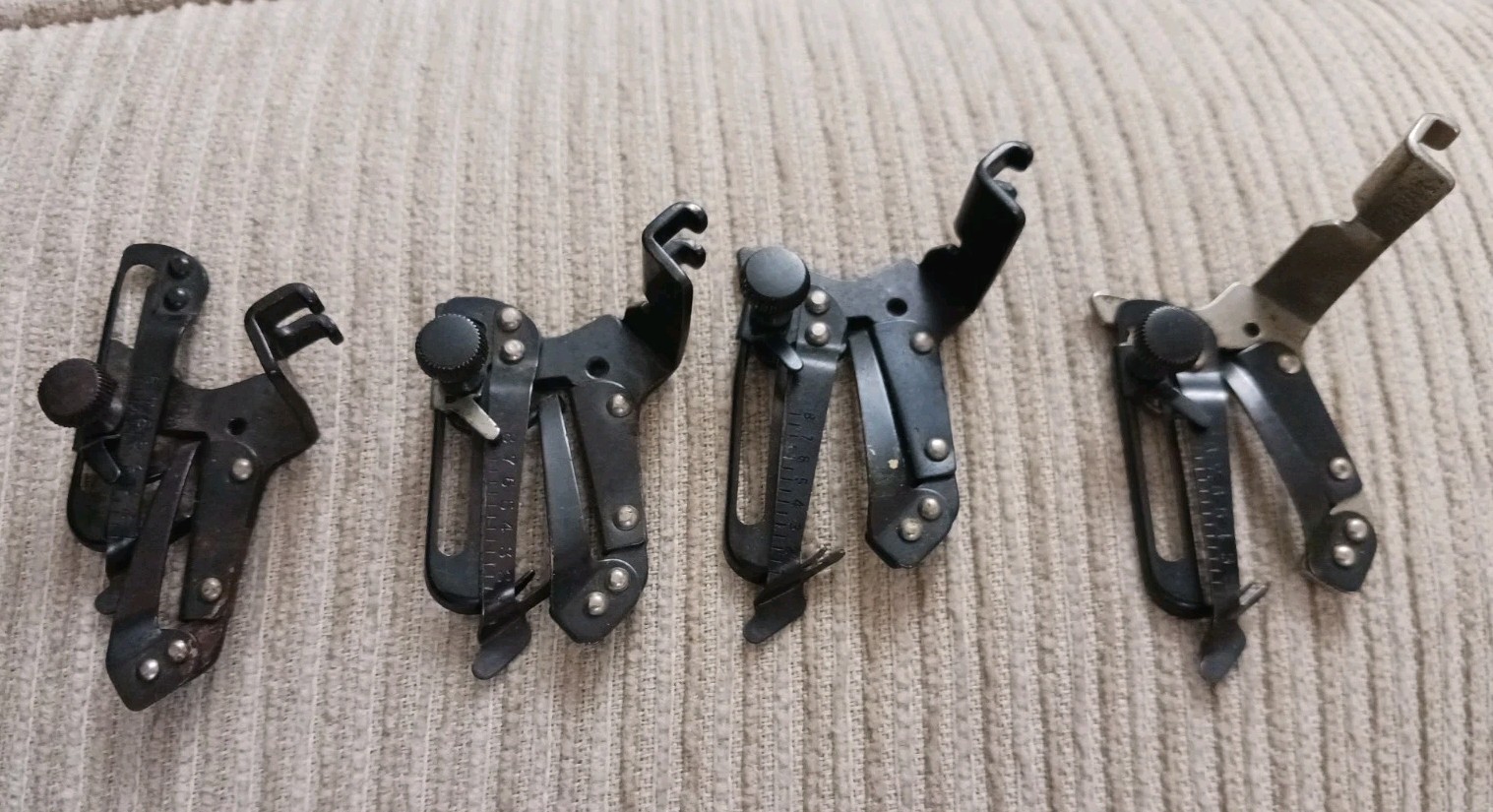 Lot Of 4 Blackside Hemmer Feet Vintage Short And Tall Shanks