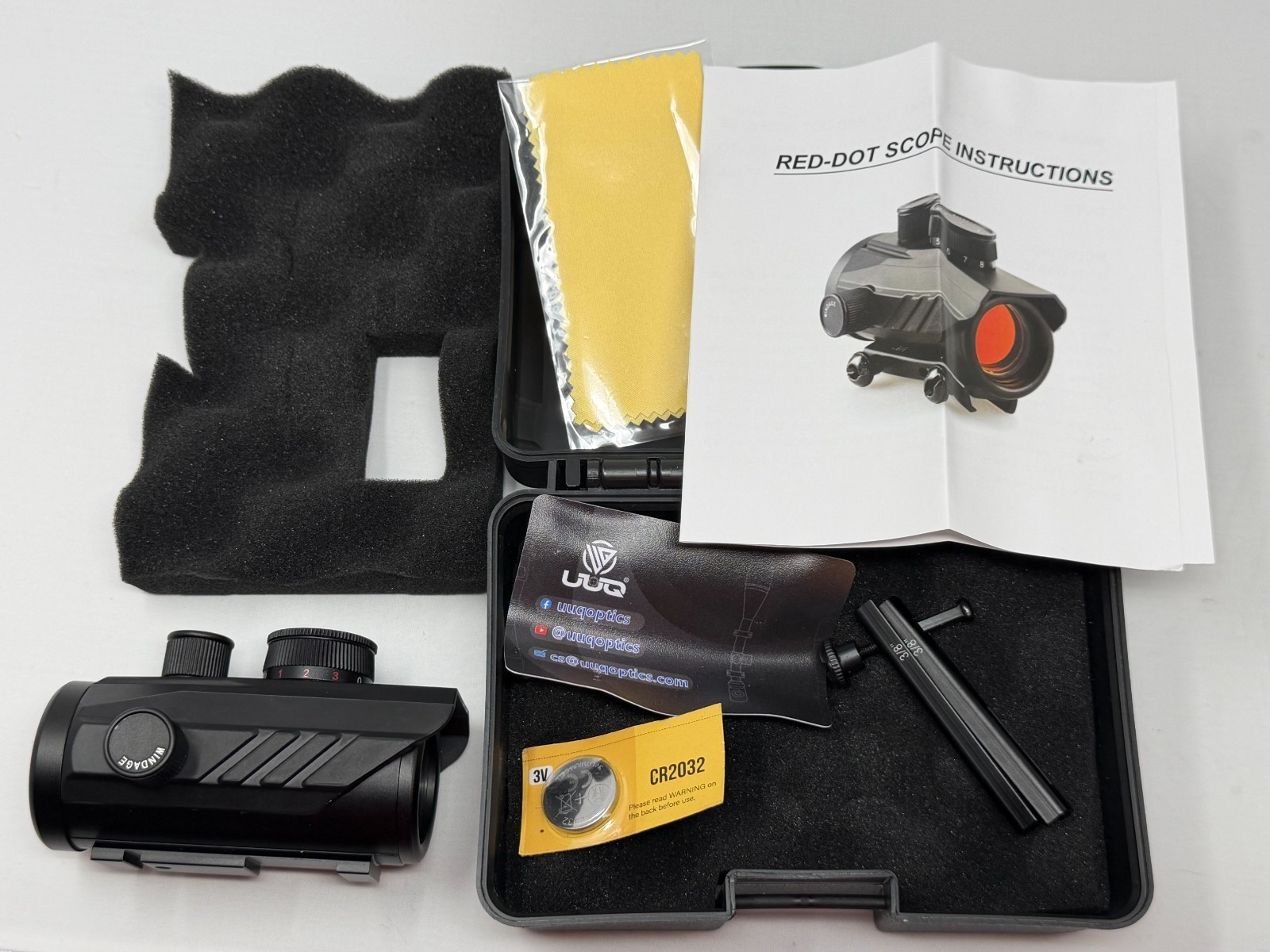 UUQ RGB Red Dot Sight Scope Reflex Optic w/ Case Manual Mounts Battery Untested