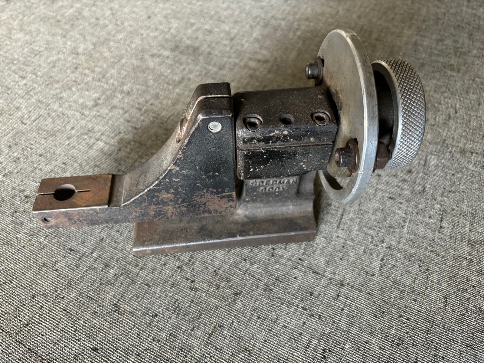 SPERMAN METAL SPECIALTIES RADIUS DRESSER  1.750 BASE LINE TO C/L ADJ. STOPS, USA