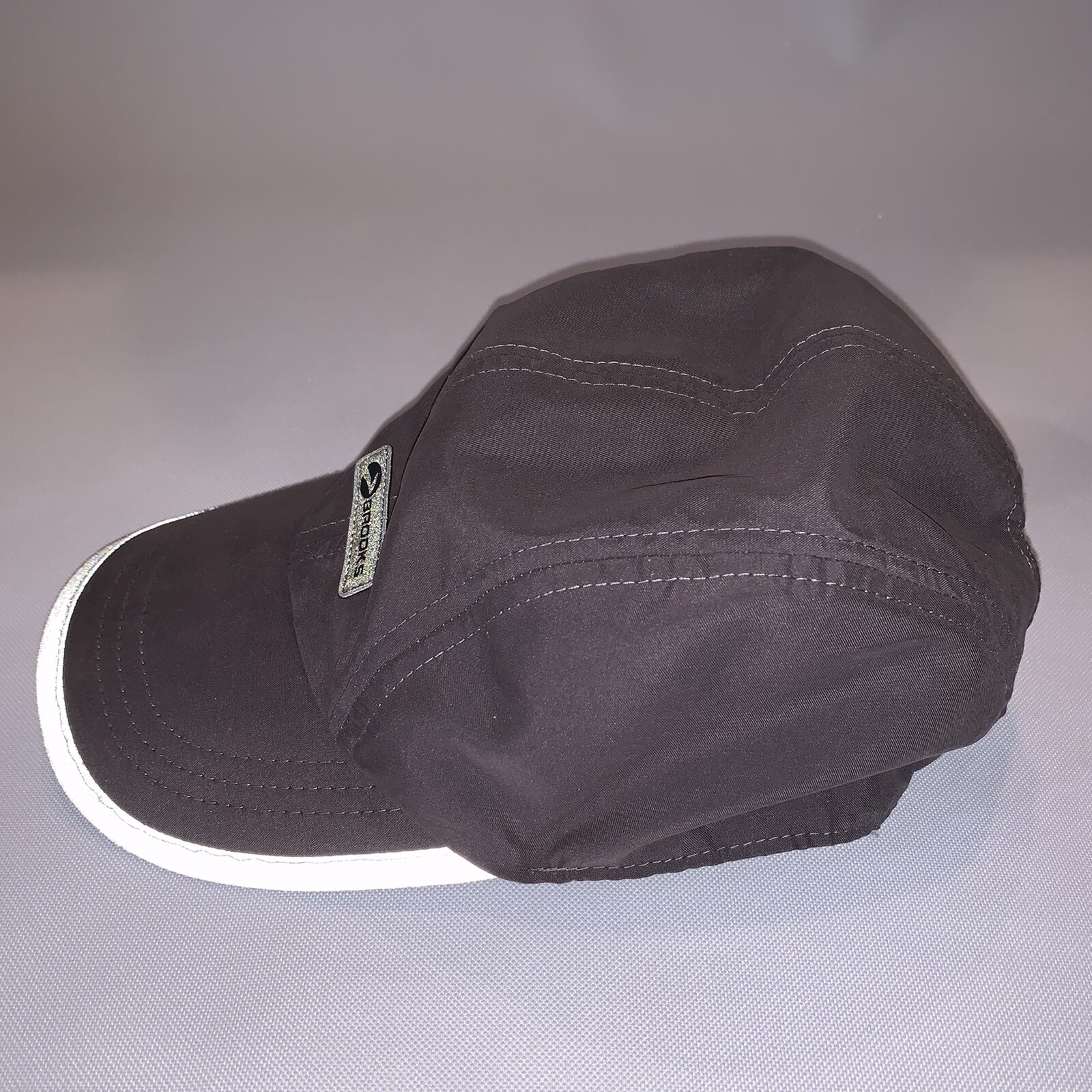 Brooks Running Hat Reflective Adjustable Gray Cap Red Light Strap NOT WORKING
