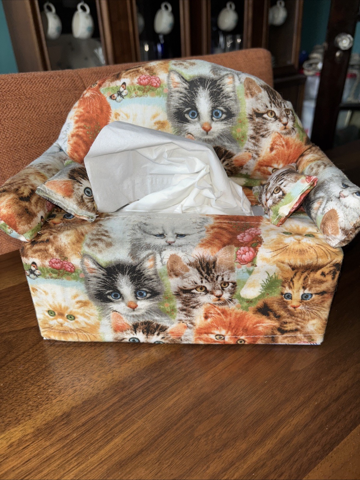 "Cats" Animal Sofa Tissue* Box Cover With In Place Pillows