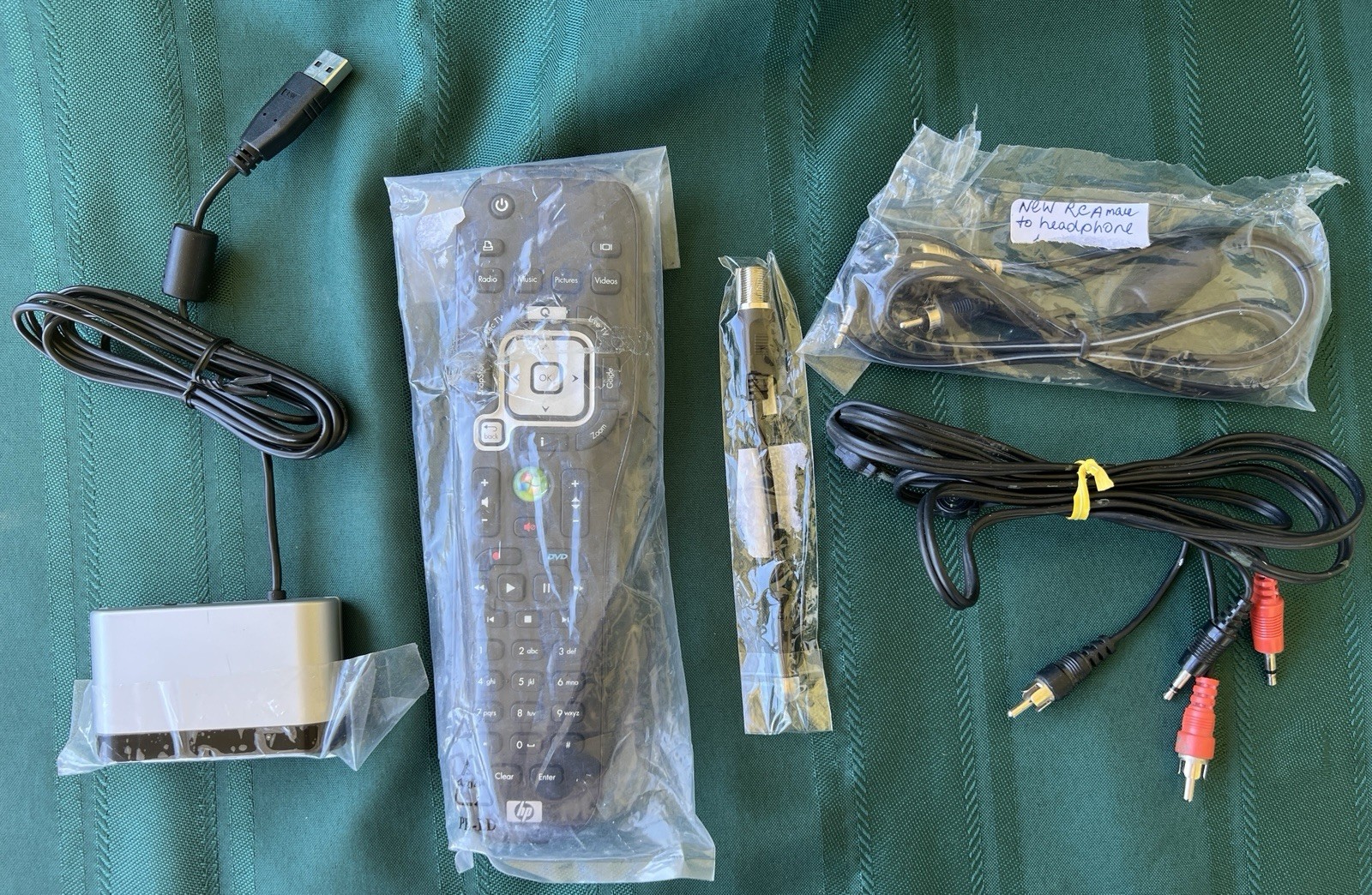 HP Combo Kit Microsoft Windows Media Center Remote Control + USB IR Receiver