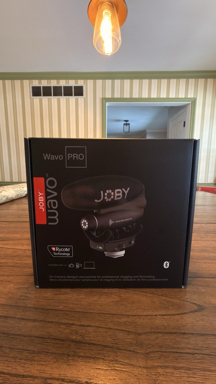 BRAND NEW UNOPENED BOX JOBY Wavo PRO Hybrid  Camera-Mount Shotgun Microphone
