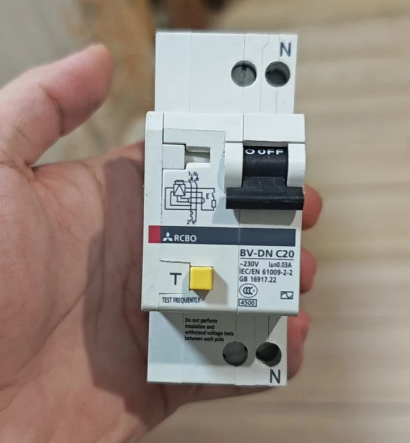 1PC NEW MITSUBISHI Miniature leakage circuit breaker BV-DN C20 1P+N #LL