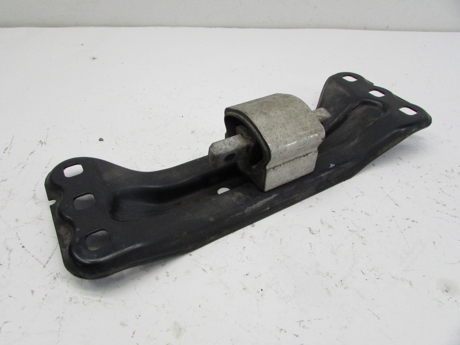 Transmission Mount Bracket CLK350 2003 MERCEDES 3.5L Engine Motor Support OEM