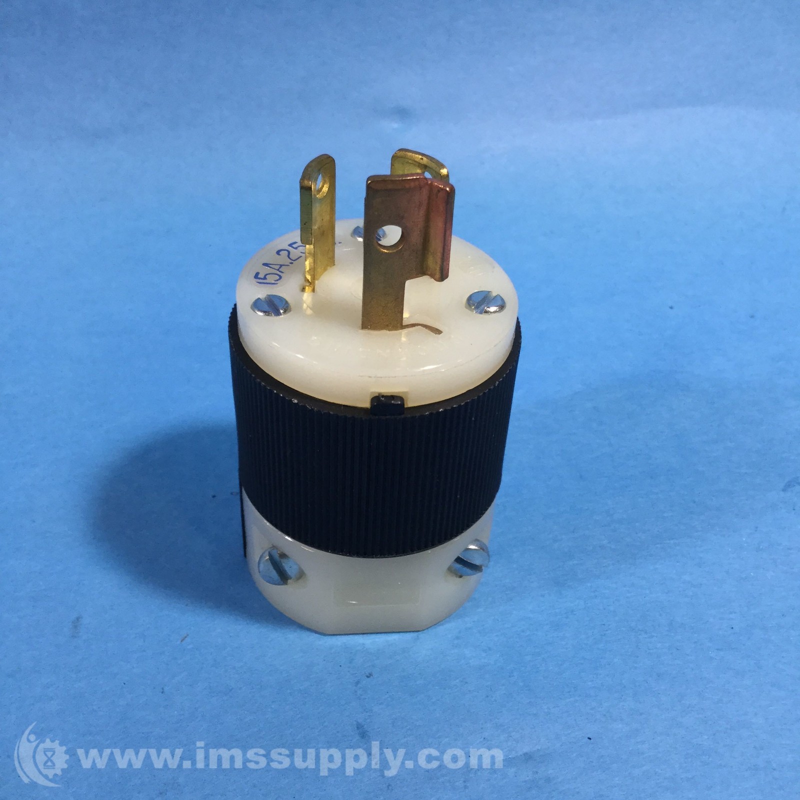 Hubbell HBL4570C Locking Plug FNIP
