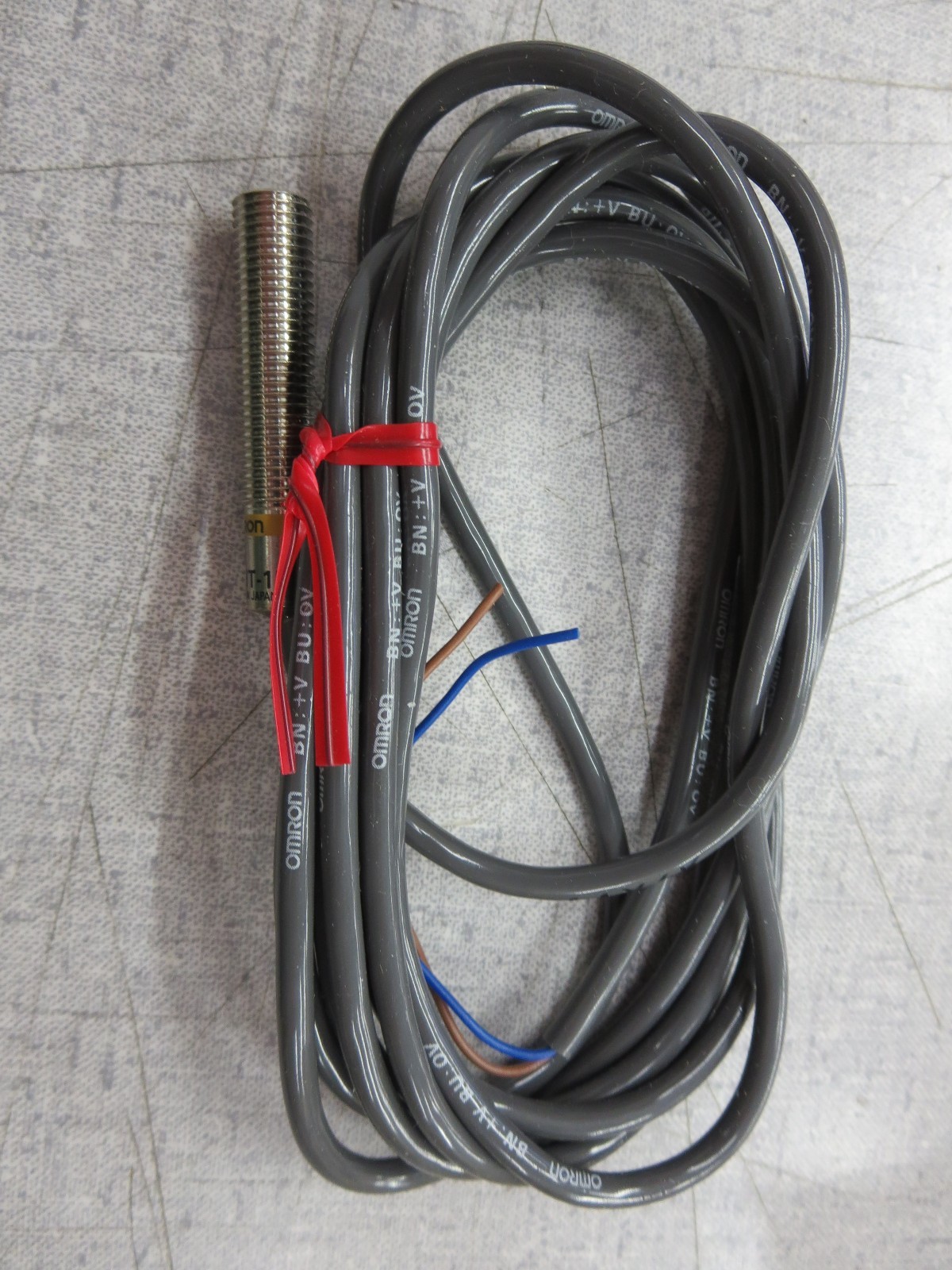 Omron E3HT-1L Photoelectric Switch