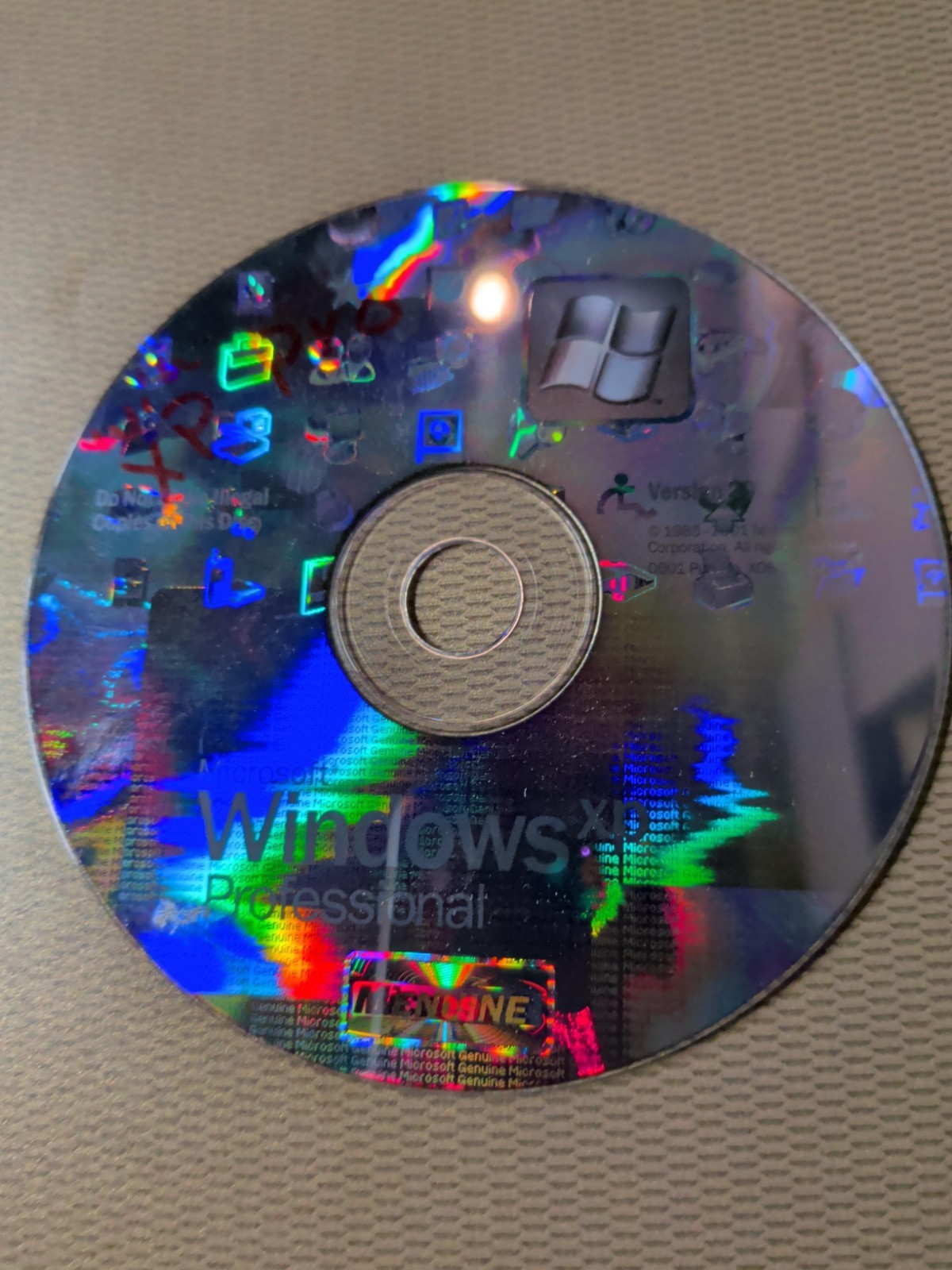 Windows XP Professional 2002 CD