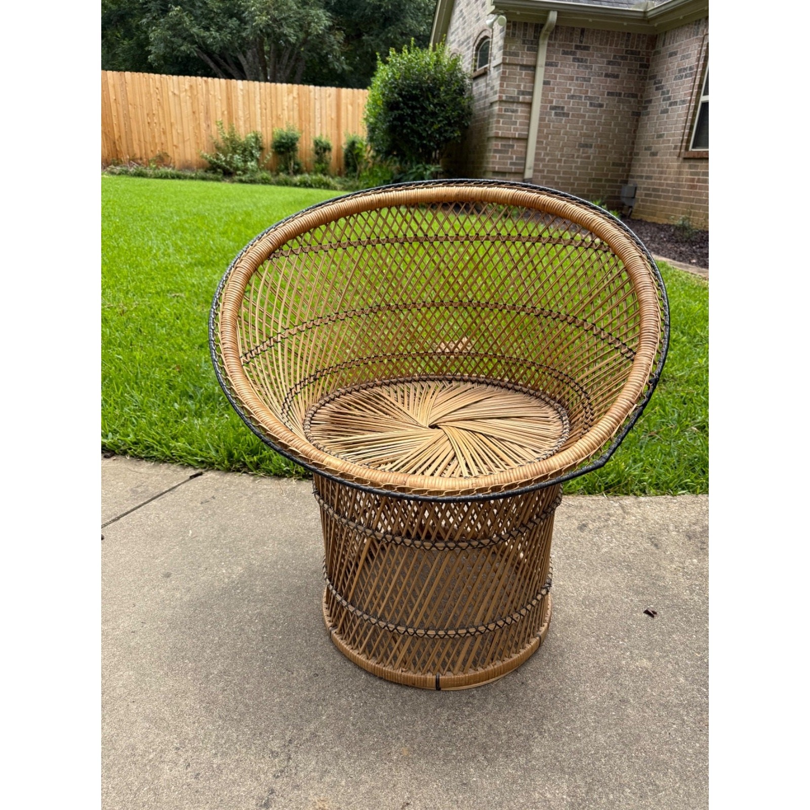 Wicker Rattan Small Barrel Fan Chair Plant Stand 30" Woven EXCELLENT Vtg 70s