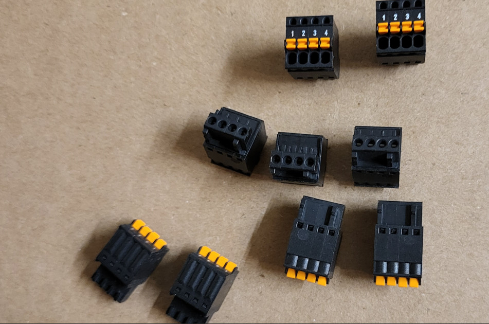 AXIS Connector A 4-pin 2.5 Straight 5800-891, 10 pcs black
